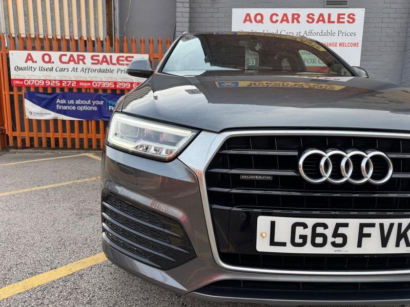 Audi Q3 view 10