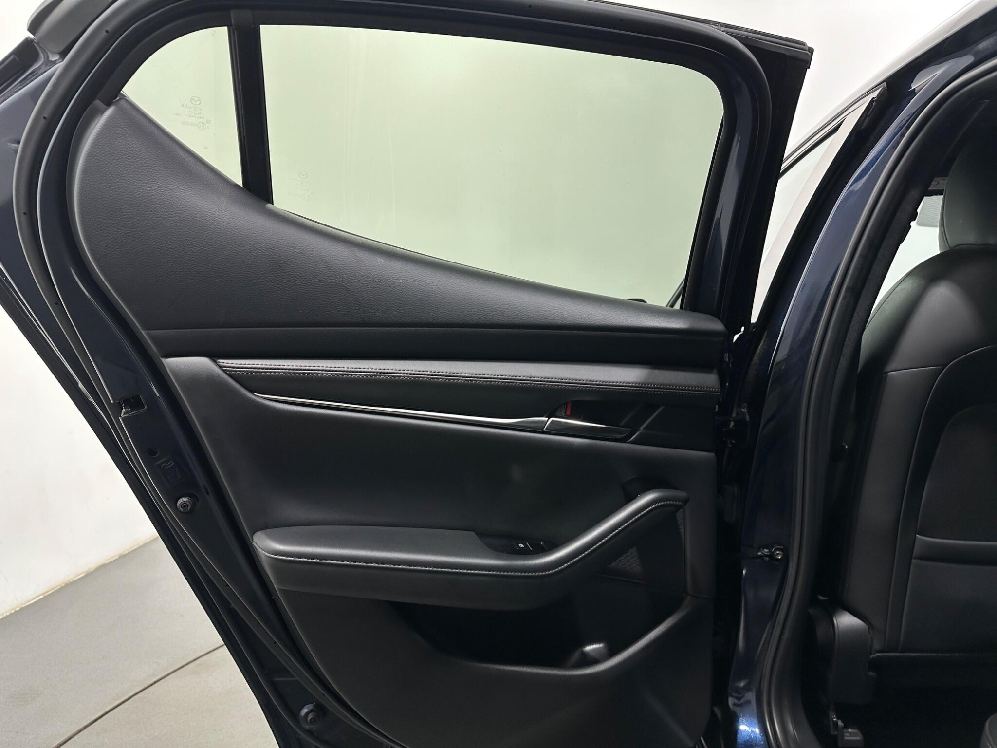 Mazda Mazda3 view 39