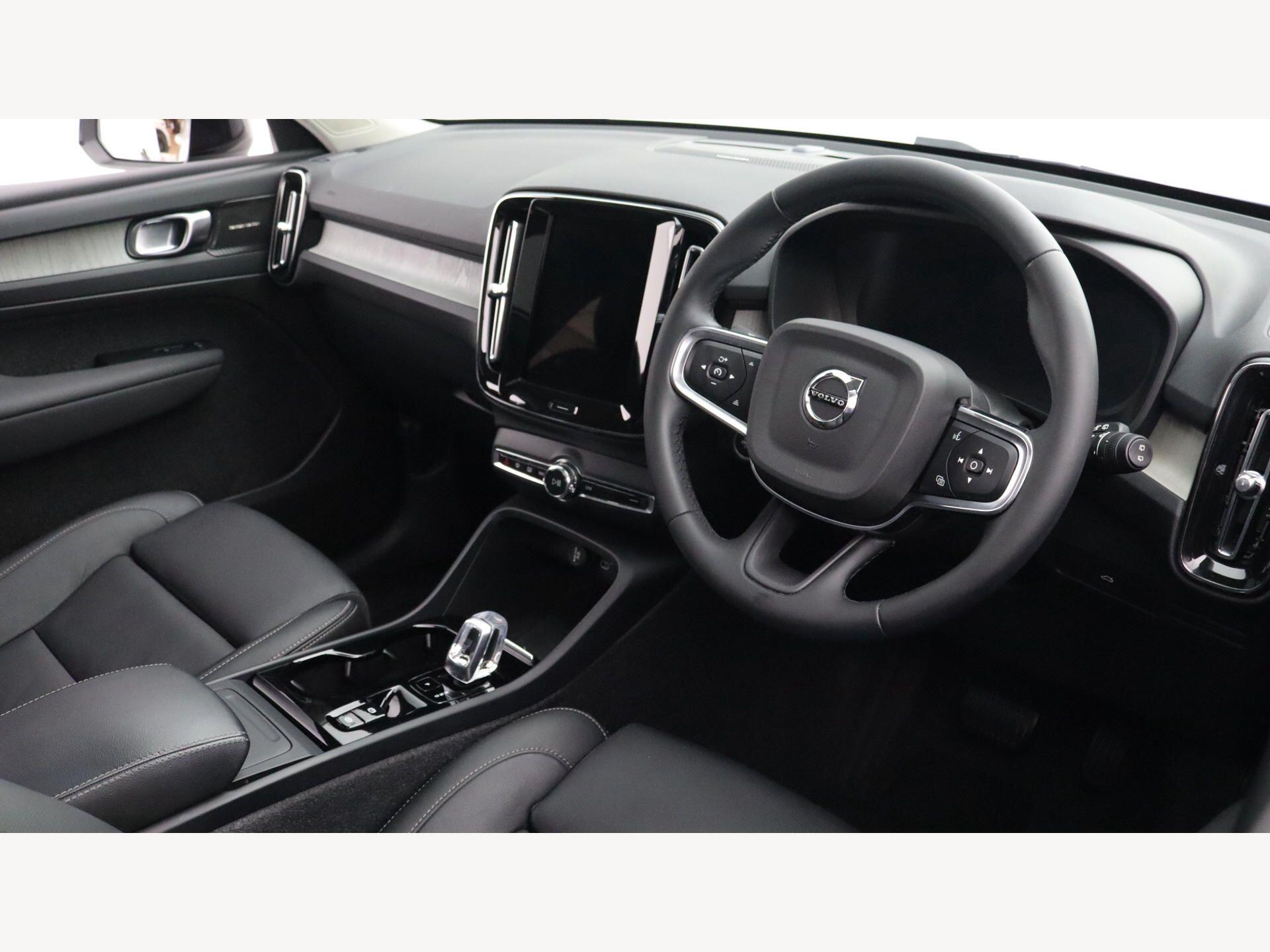 Volvo XC40 view 5