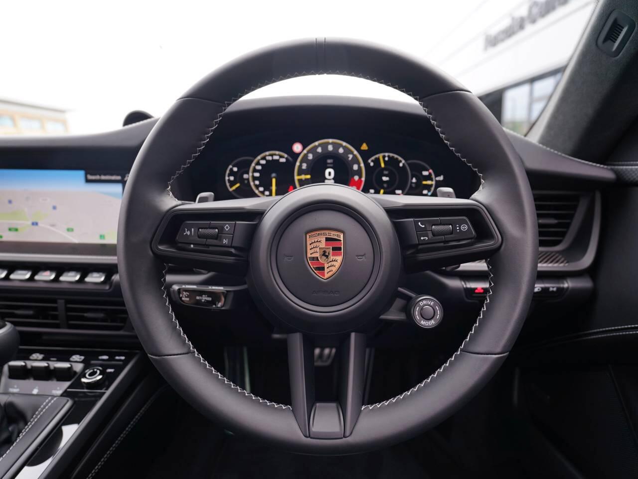 Porsche 911 view 34