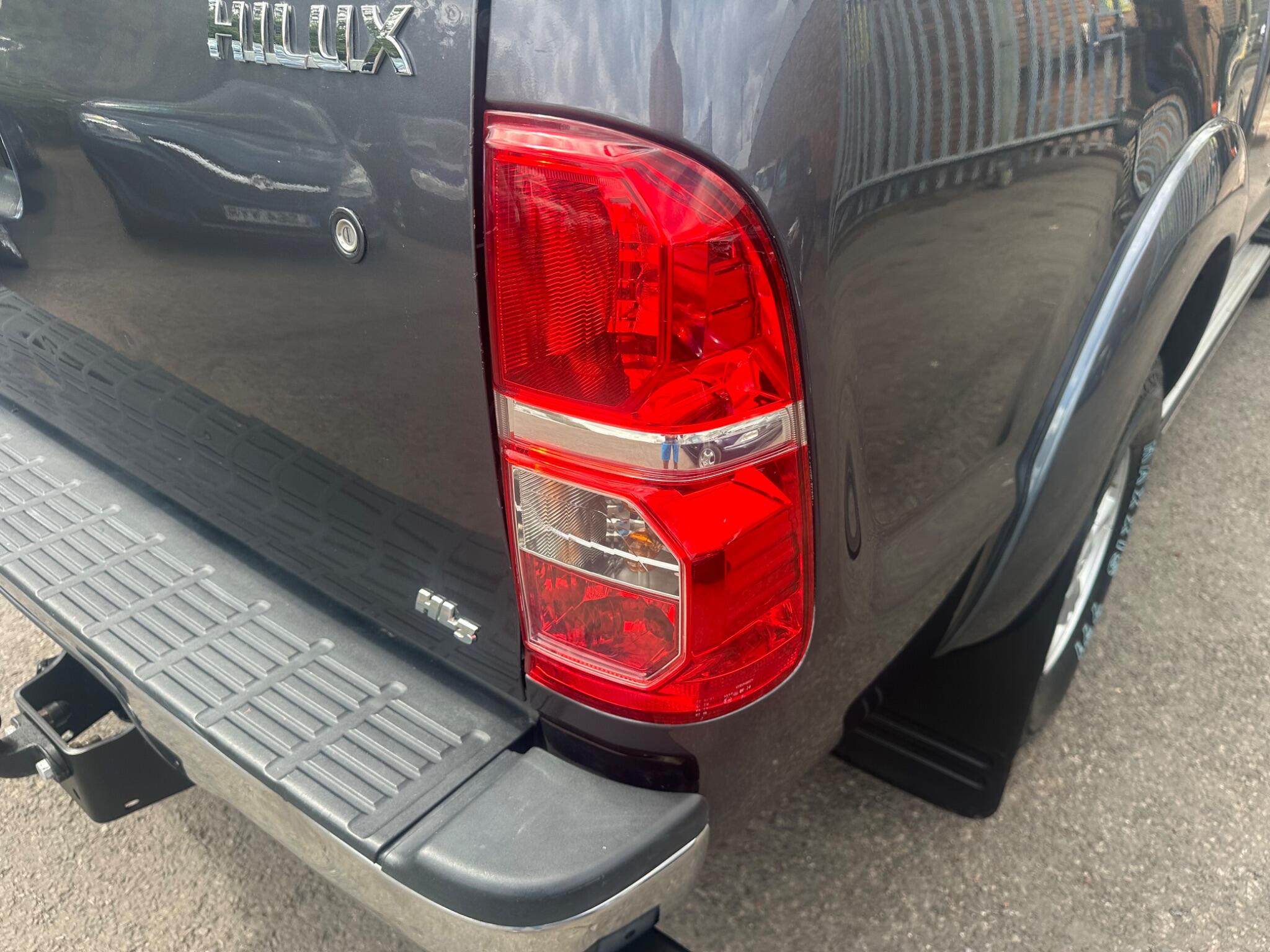 Toyota Hilux view 52