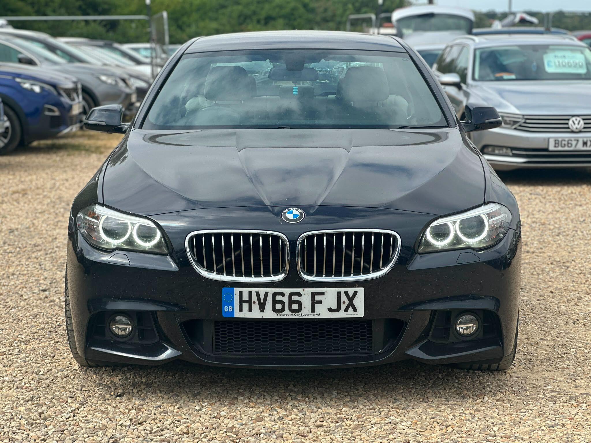 BMW 5 Series view 25