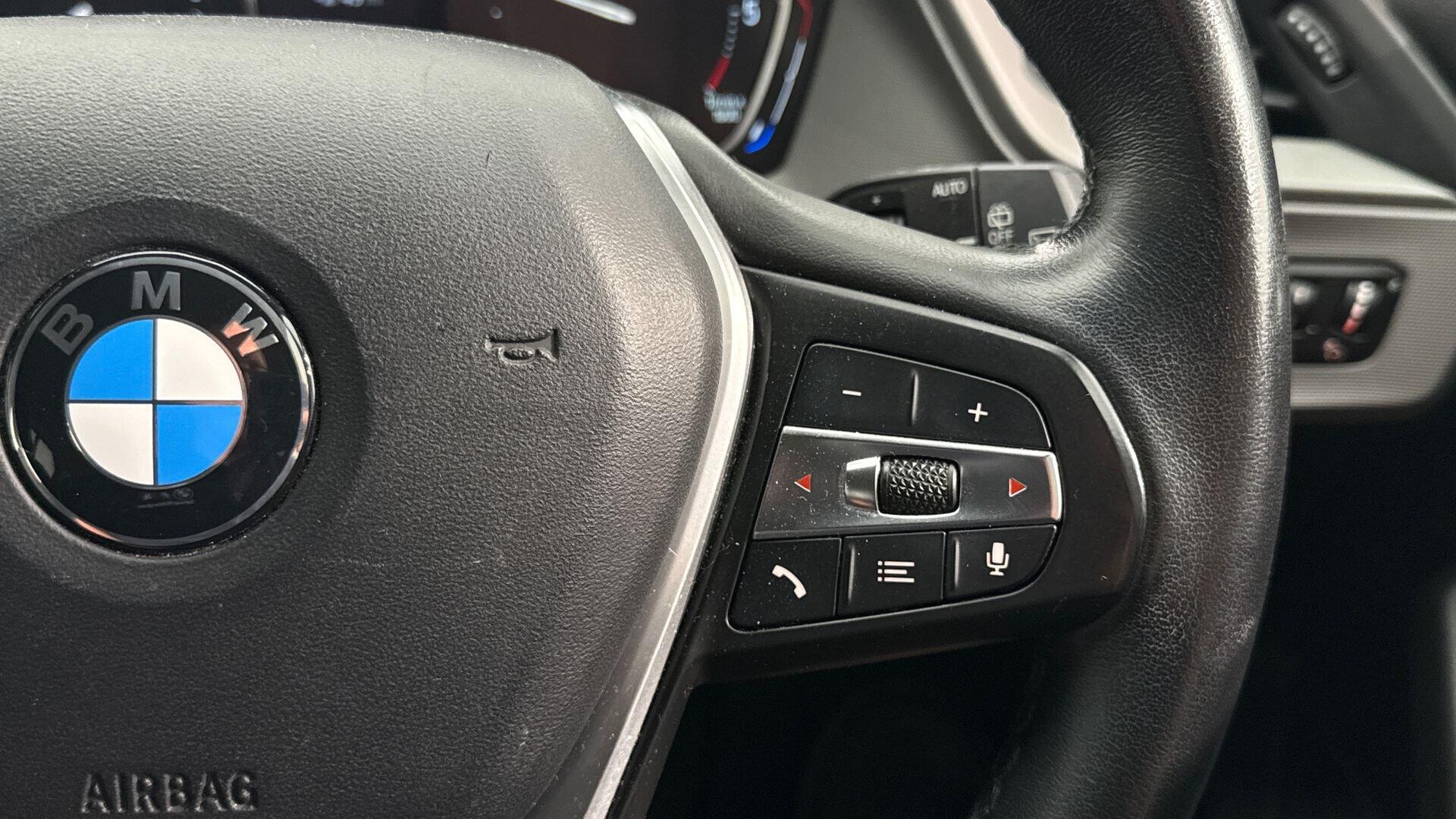 BMW 1 Series view 19