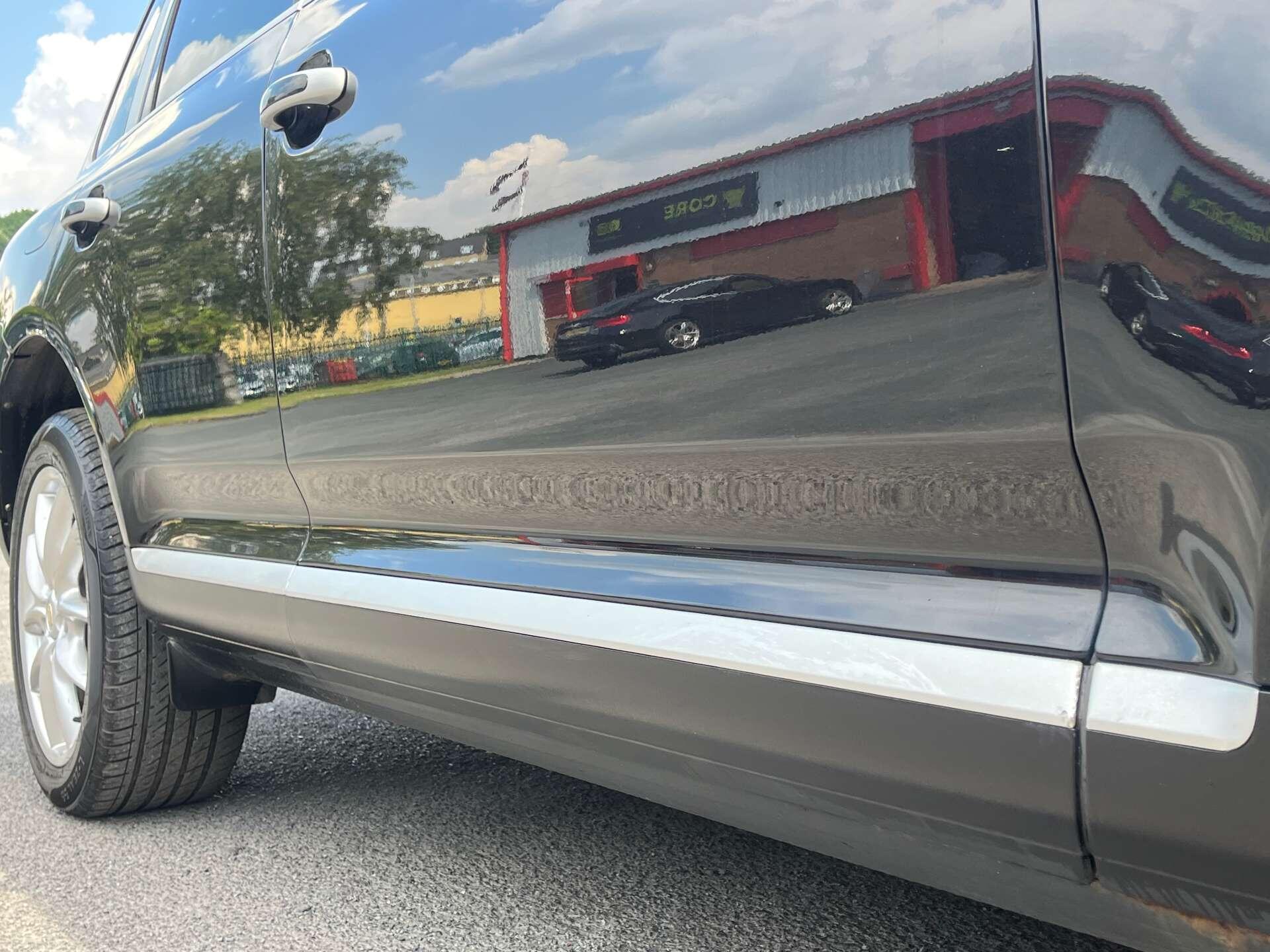 Porsche Cayenne view 25