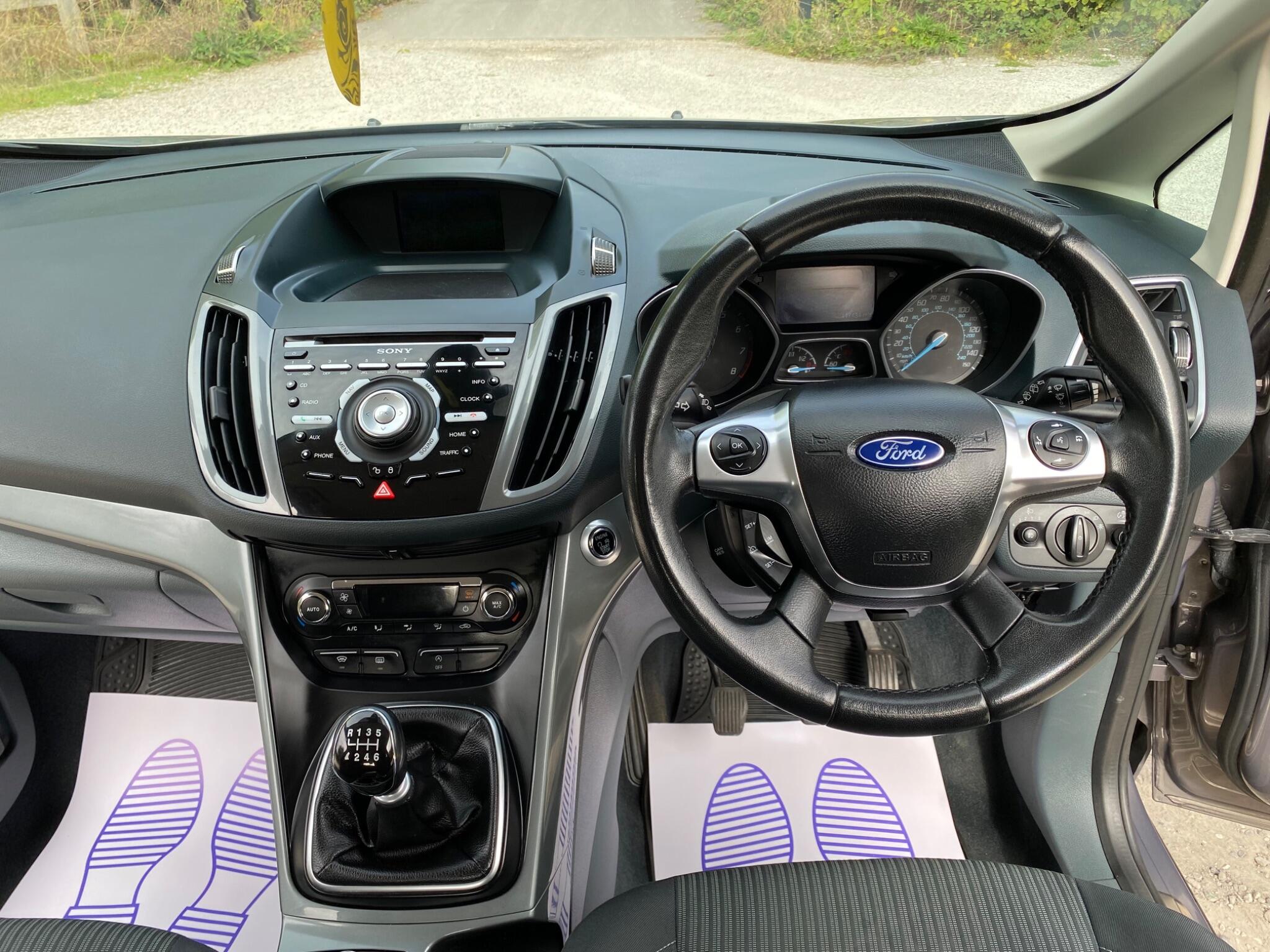 Ford Grand C-Max view 20