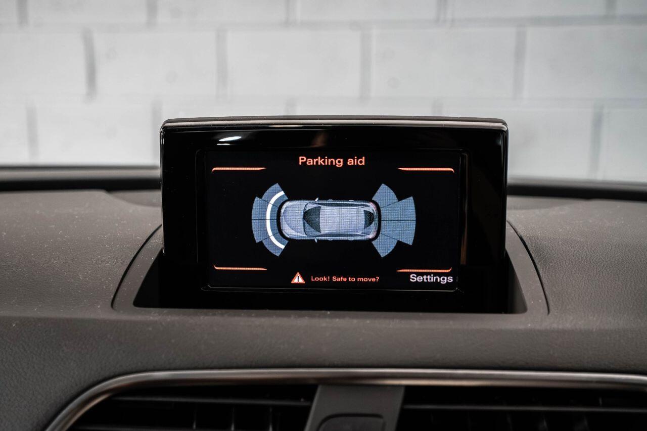 Audi Q3 view 34