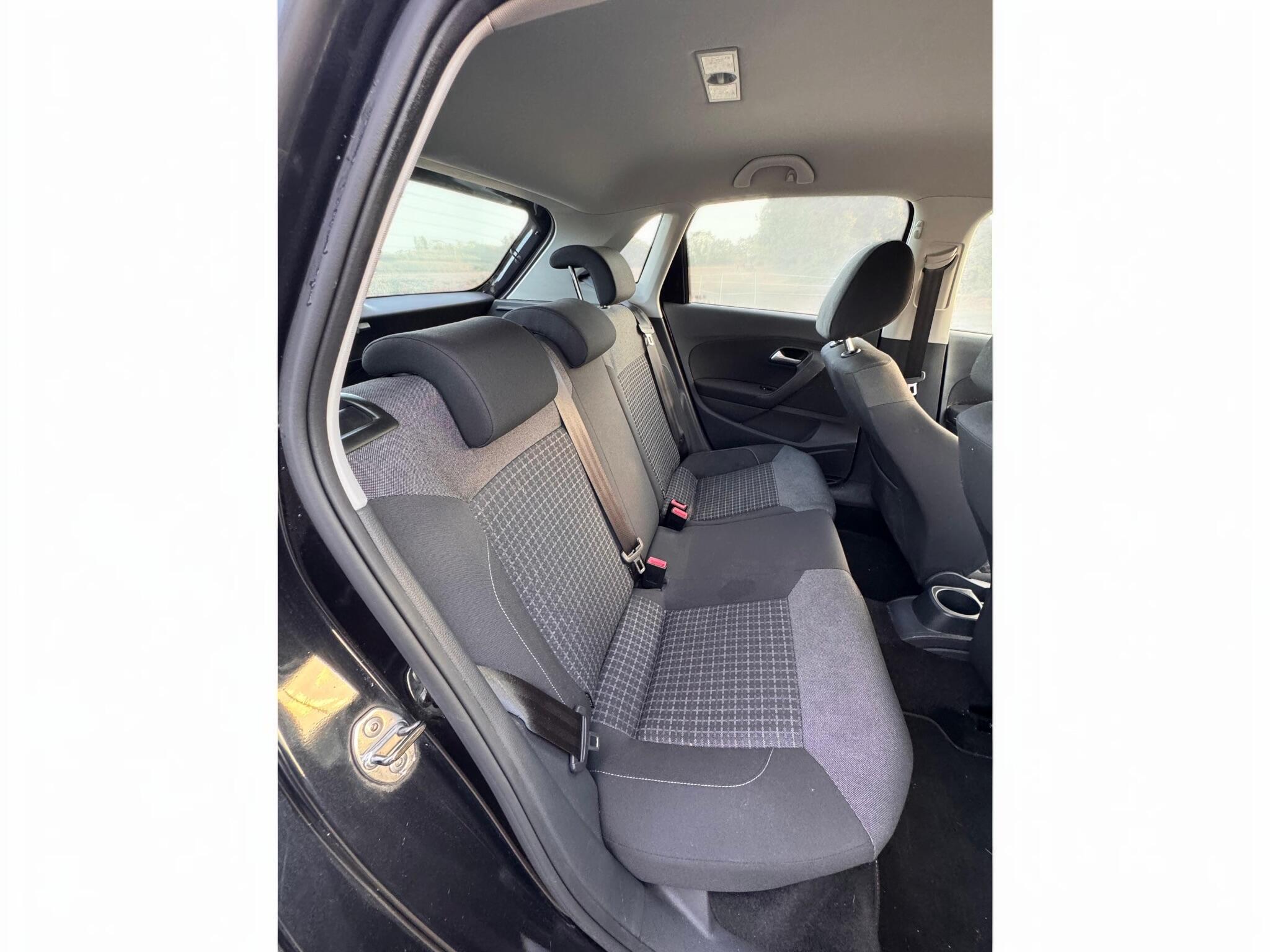 Volkswagen Polo view 14