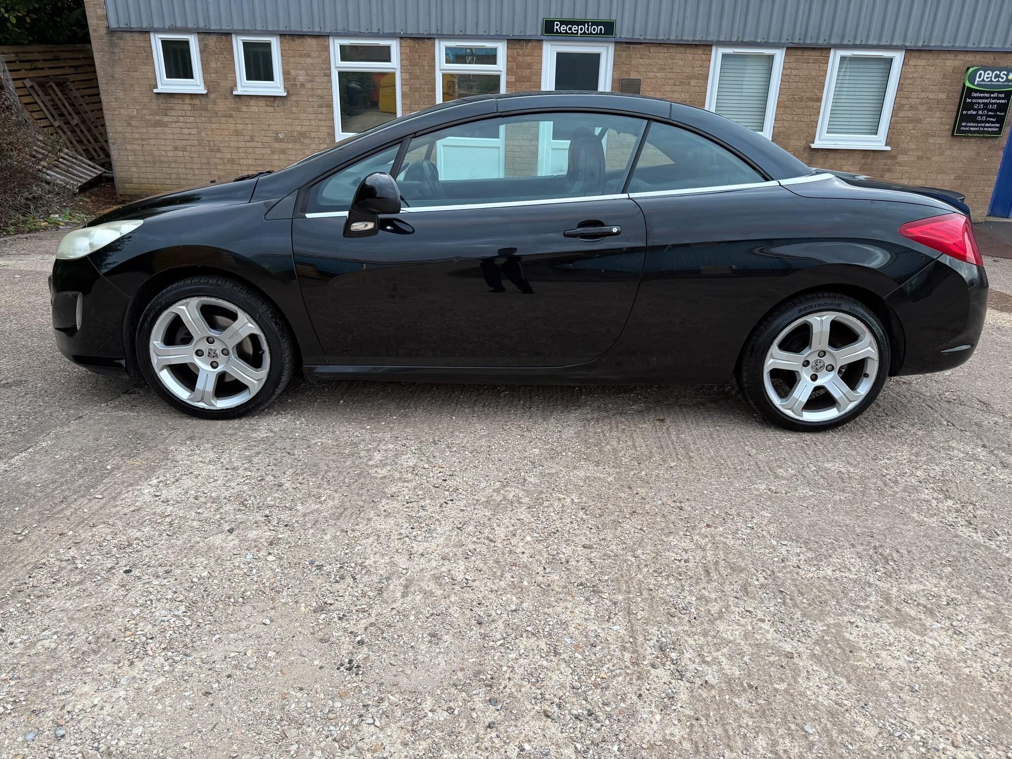 Peugeot 308 view 4