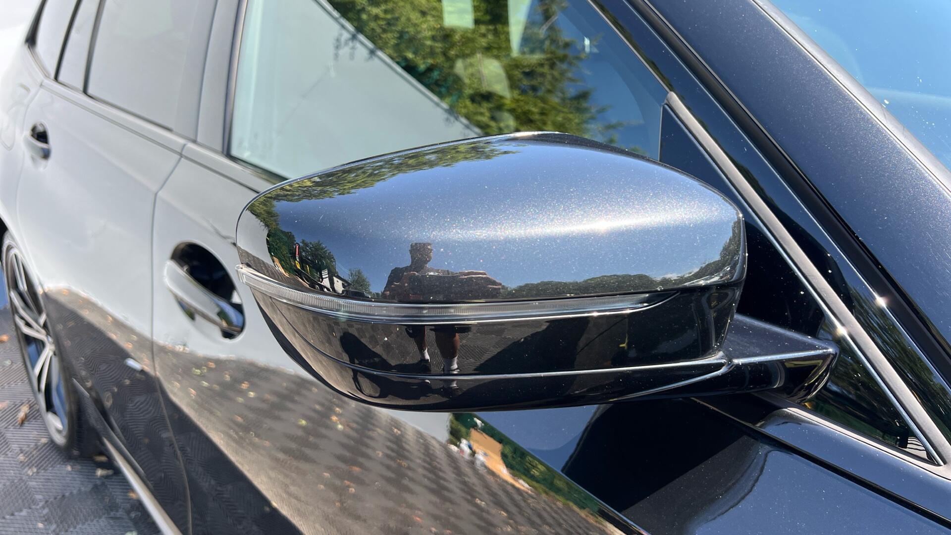 BMW 3 Series view 26