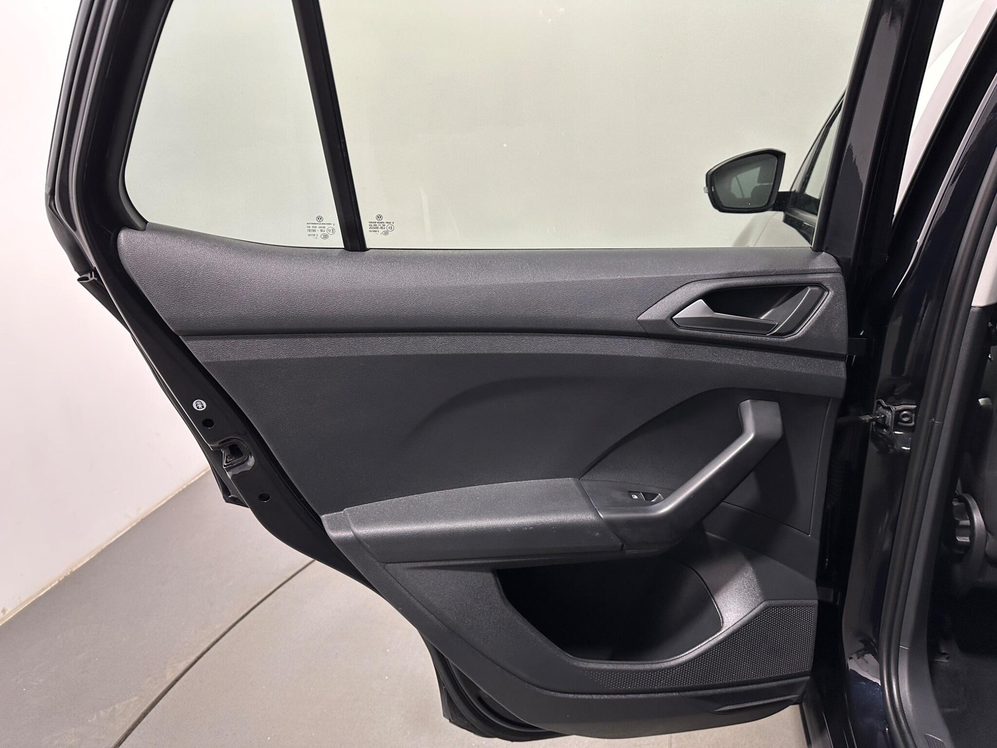 Volkswagen T-Cross view 40