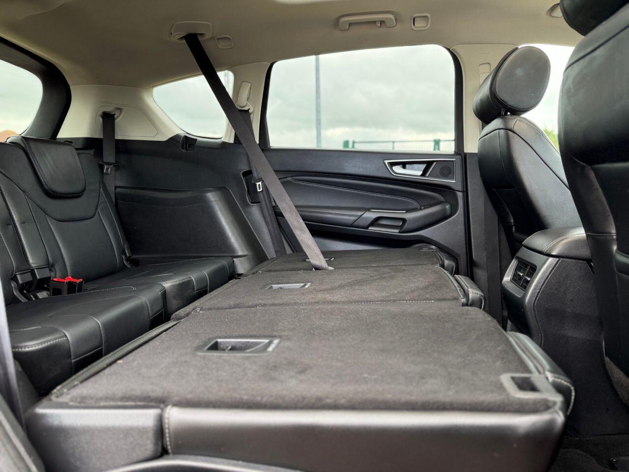 Ford S-Max view 14