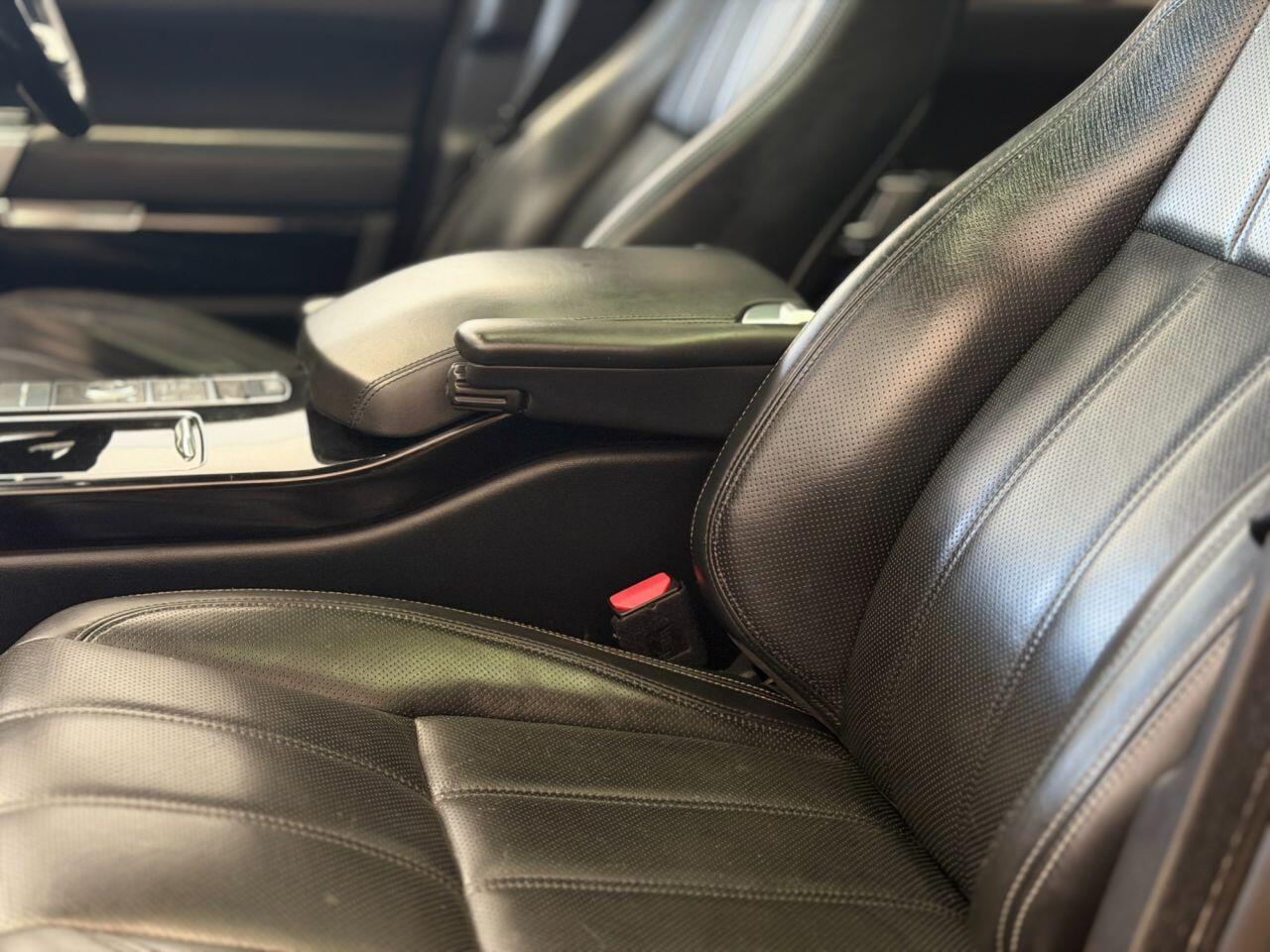 Land Rover Range Rover view 68