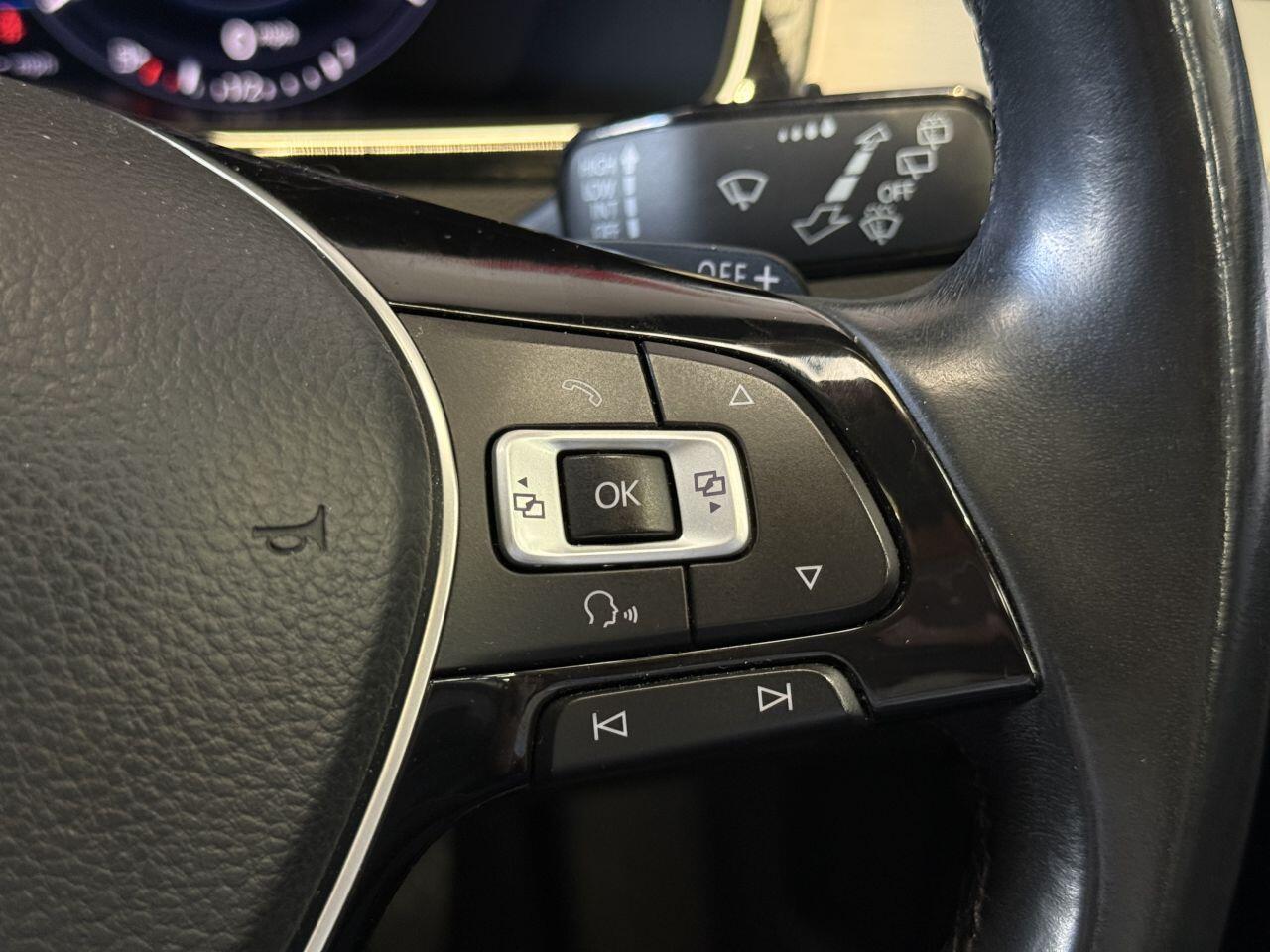 Volkswagen Passat view 39