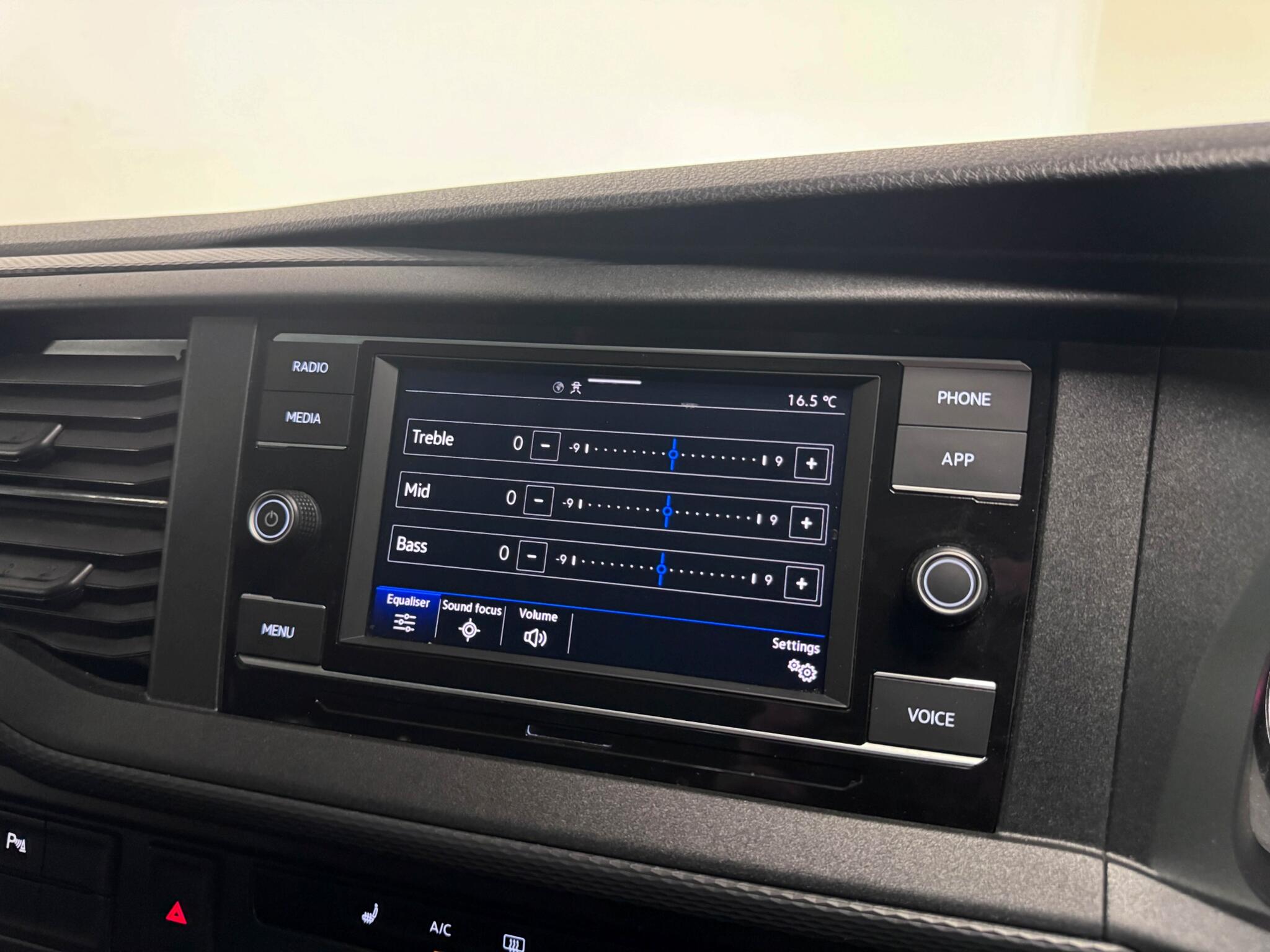 Volkswagen Transporter view 53