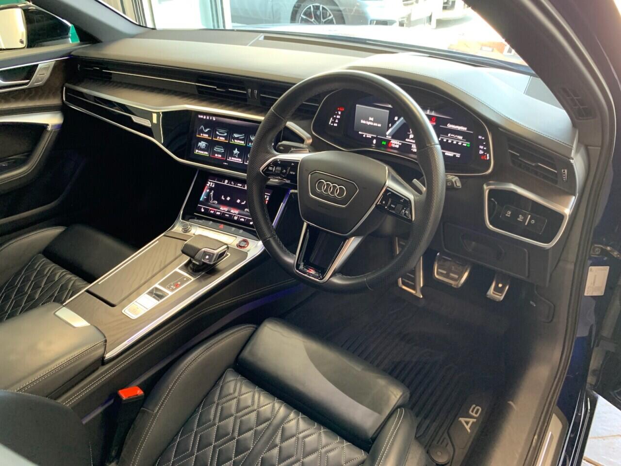 Audi S6 Avant view 21