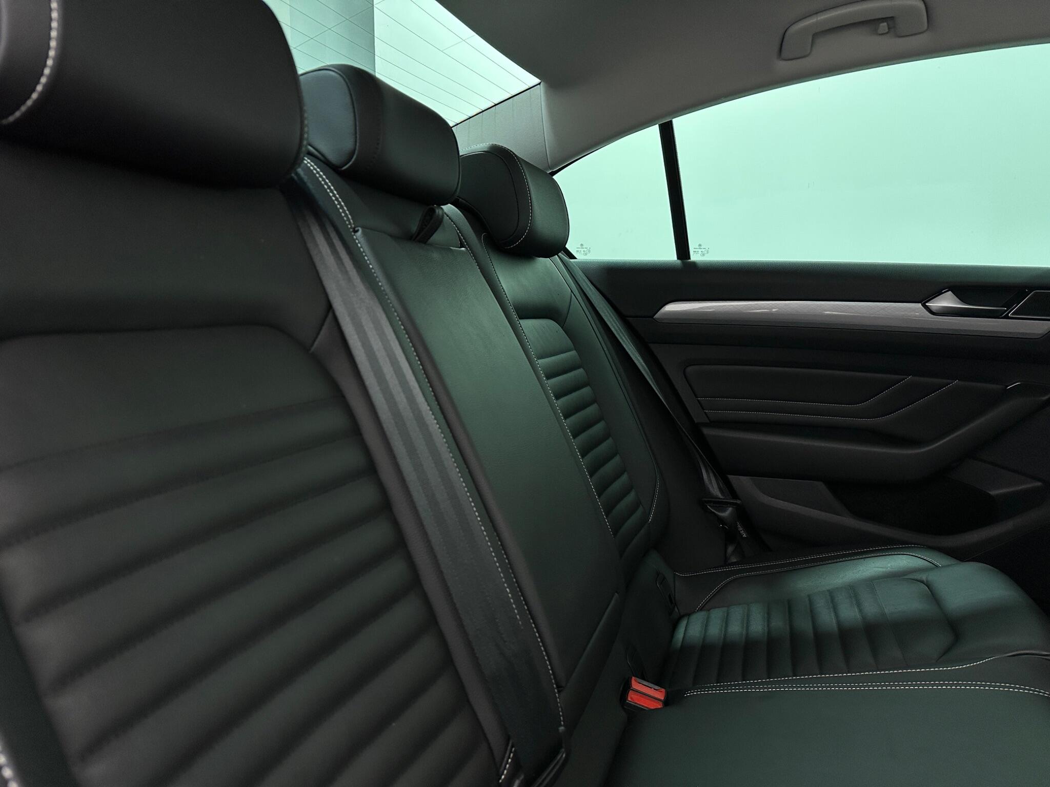 Volkswagen Passat view 41