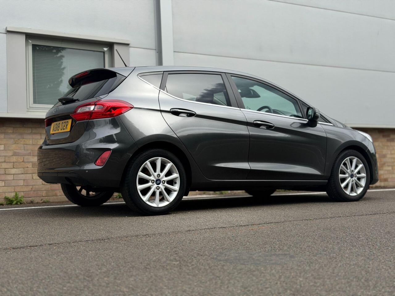 Ford Fiesta view 58
