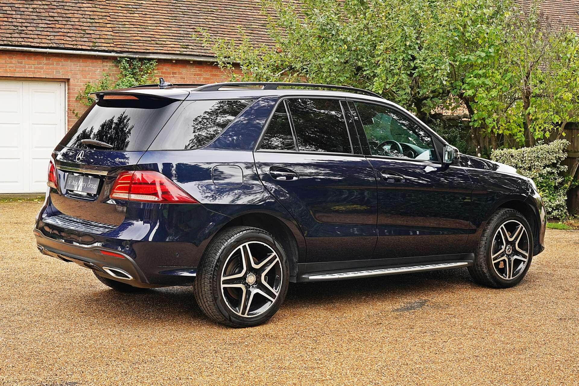 Mercedes-Benz GLE view 6