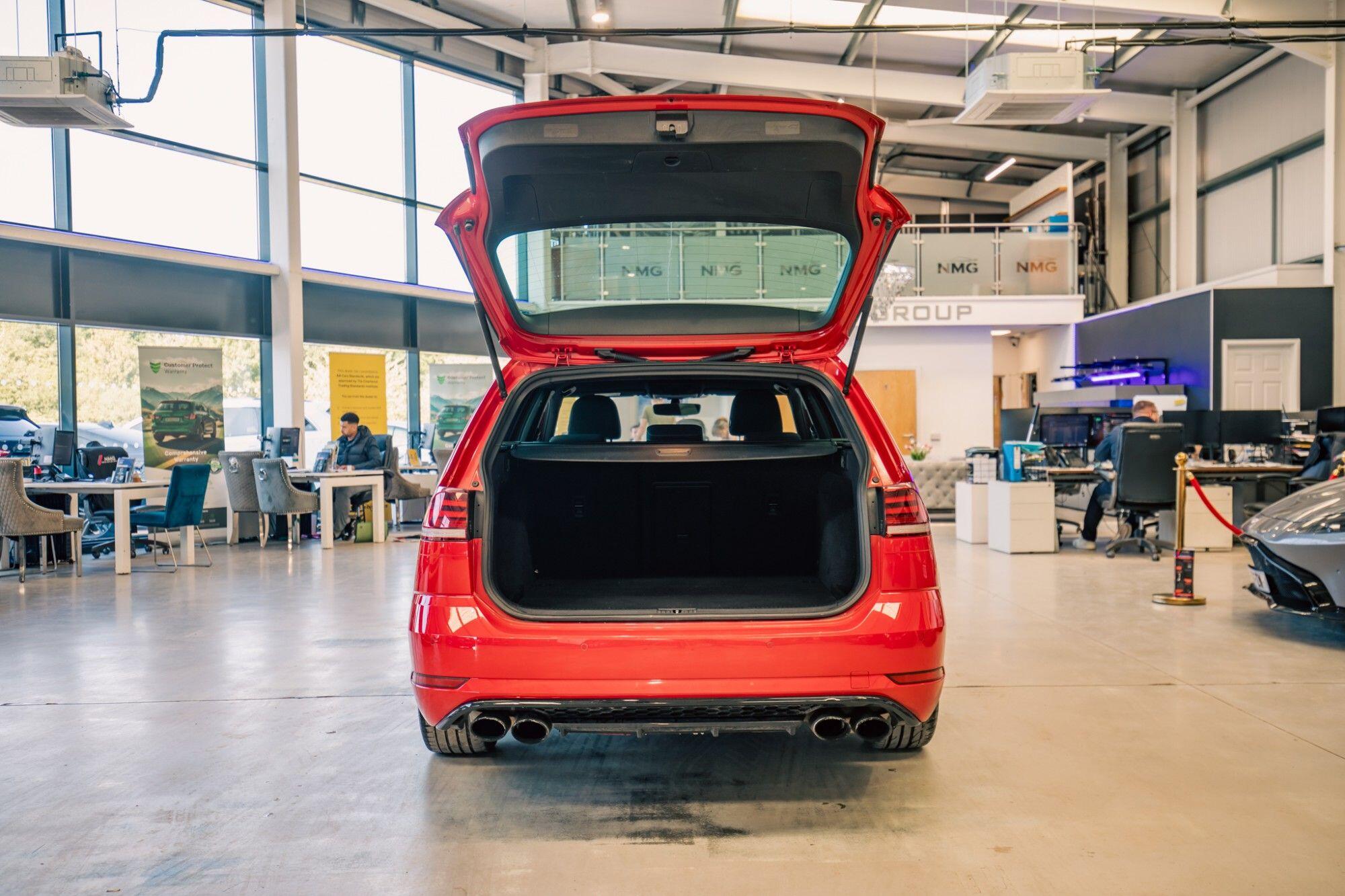 Volkswagen Golf view 35