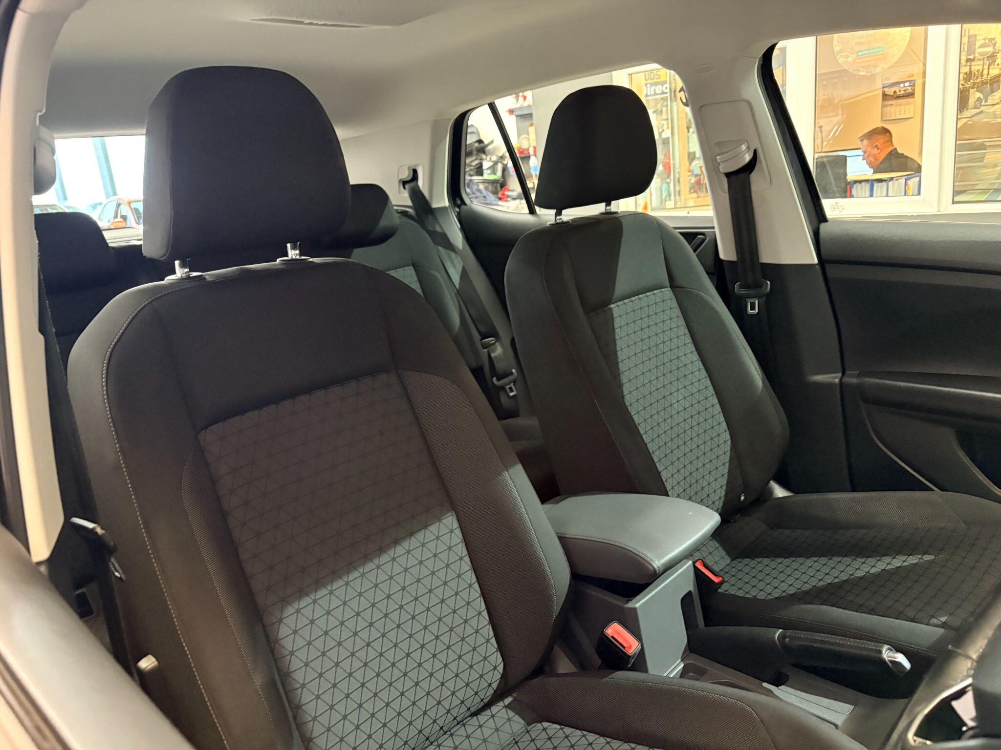 Volkswagen T-Cross view 28