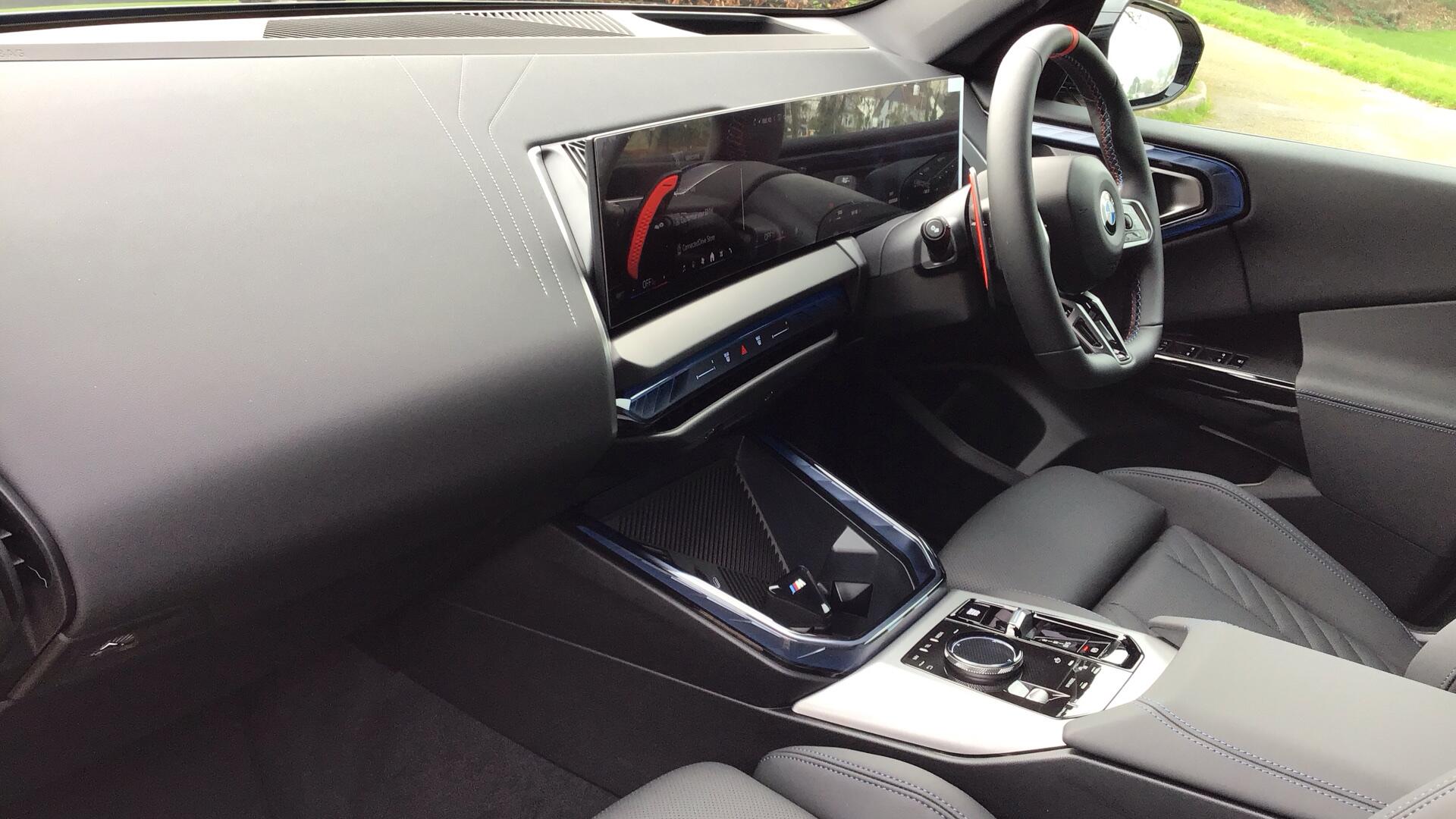 BMW X3 view 7