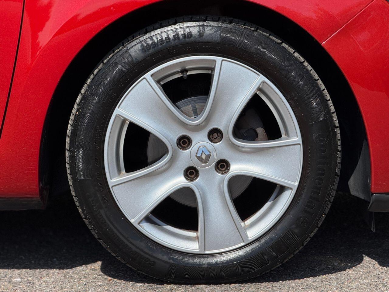 Renault Clio view 38