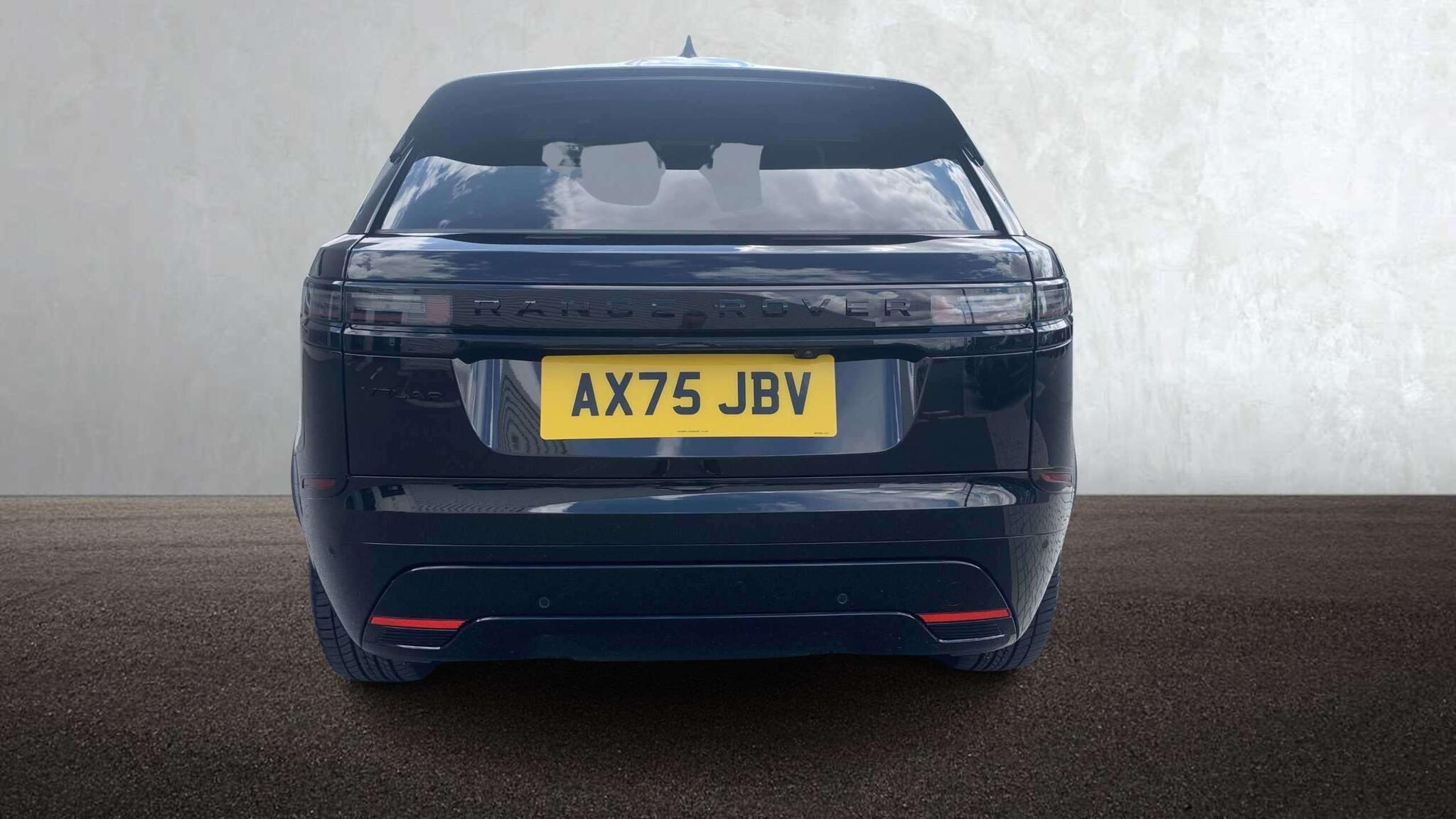 Land Rover Range Rover Velar view 6