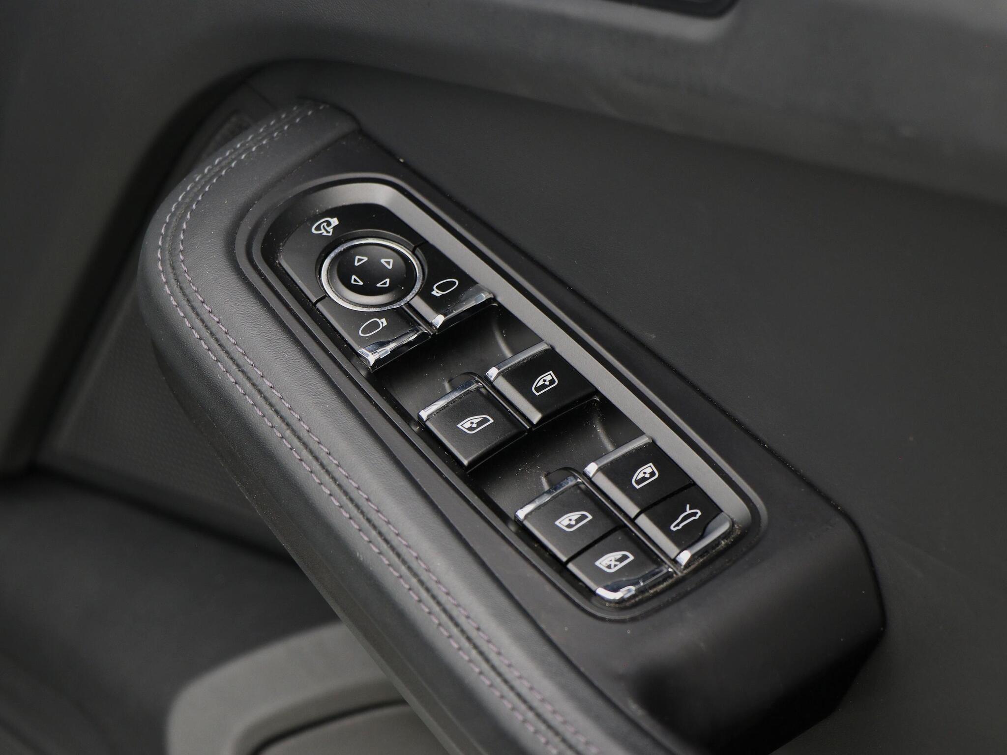 Porsche Macan view 42