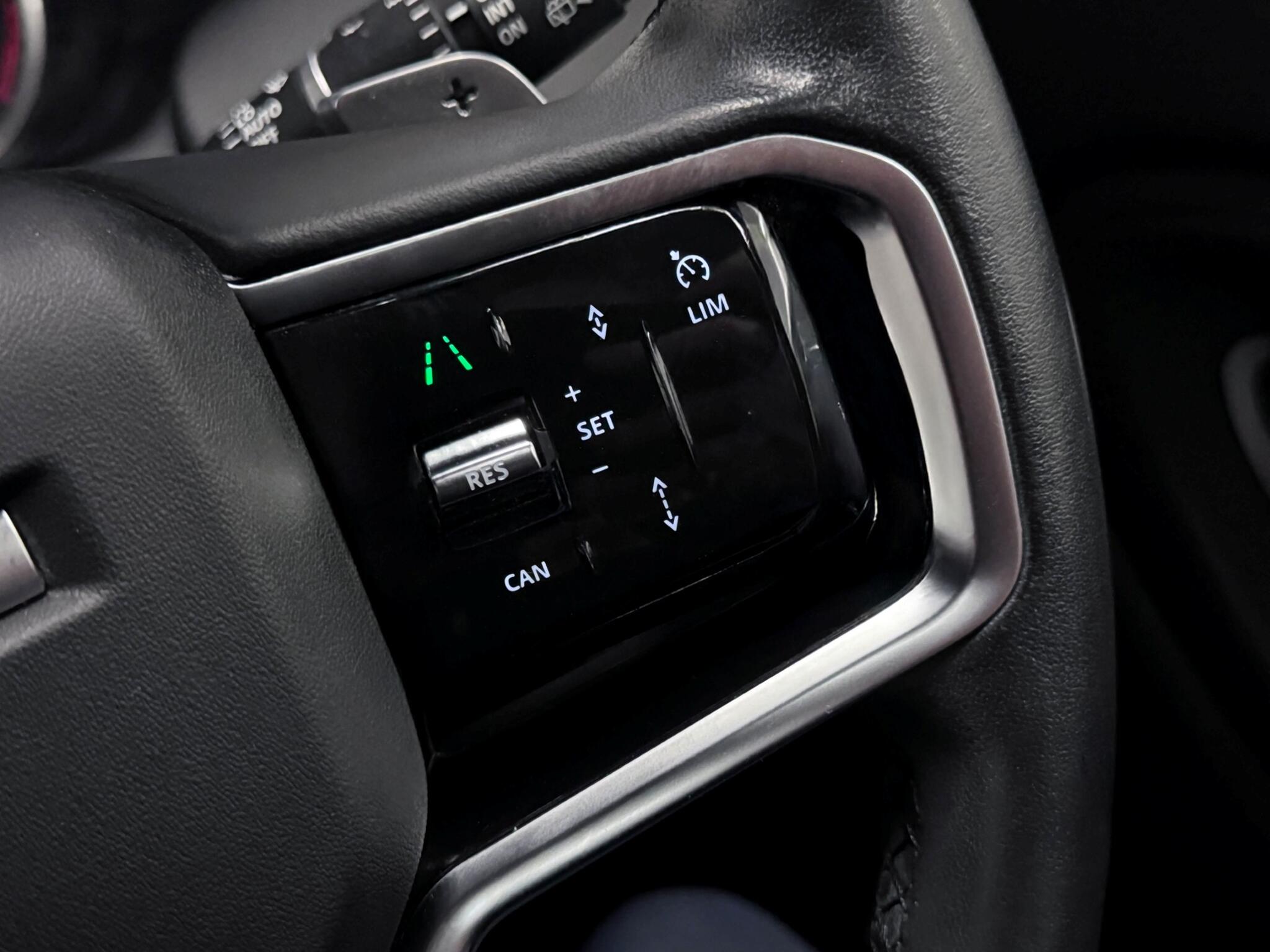 Land Rover Discovery Sport view 18