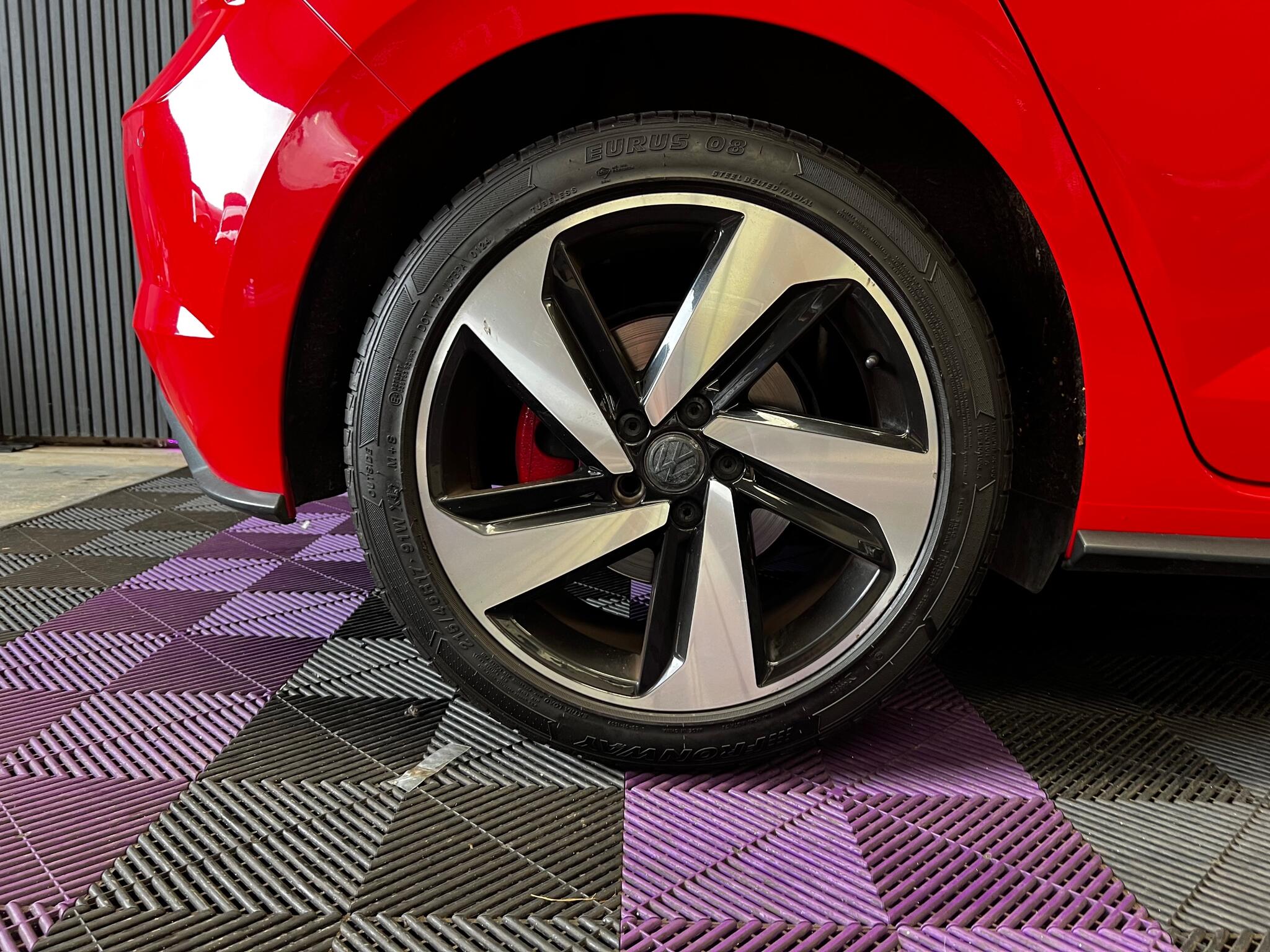 Volkswagen Polo view 40