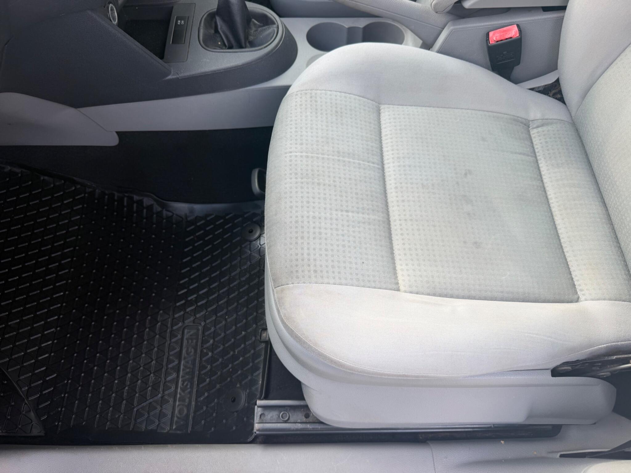 Volkswagen Caddy Maxi Life view 17