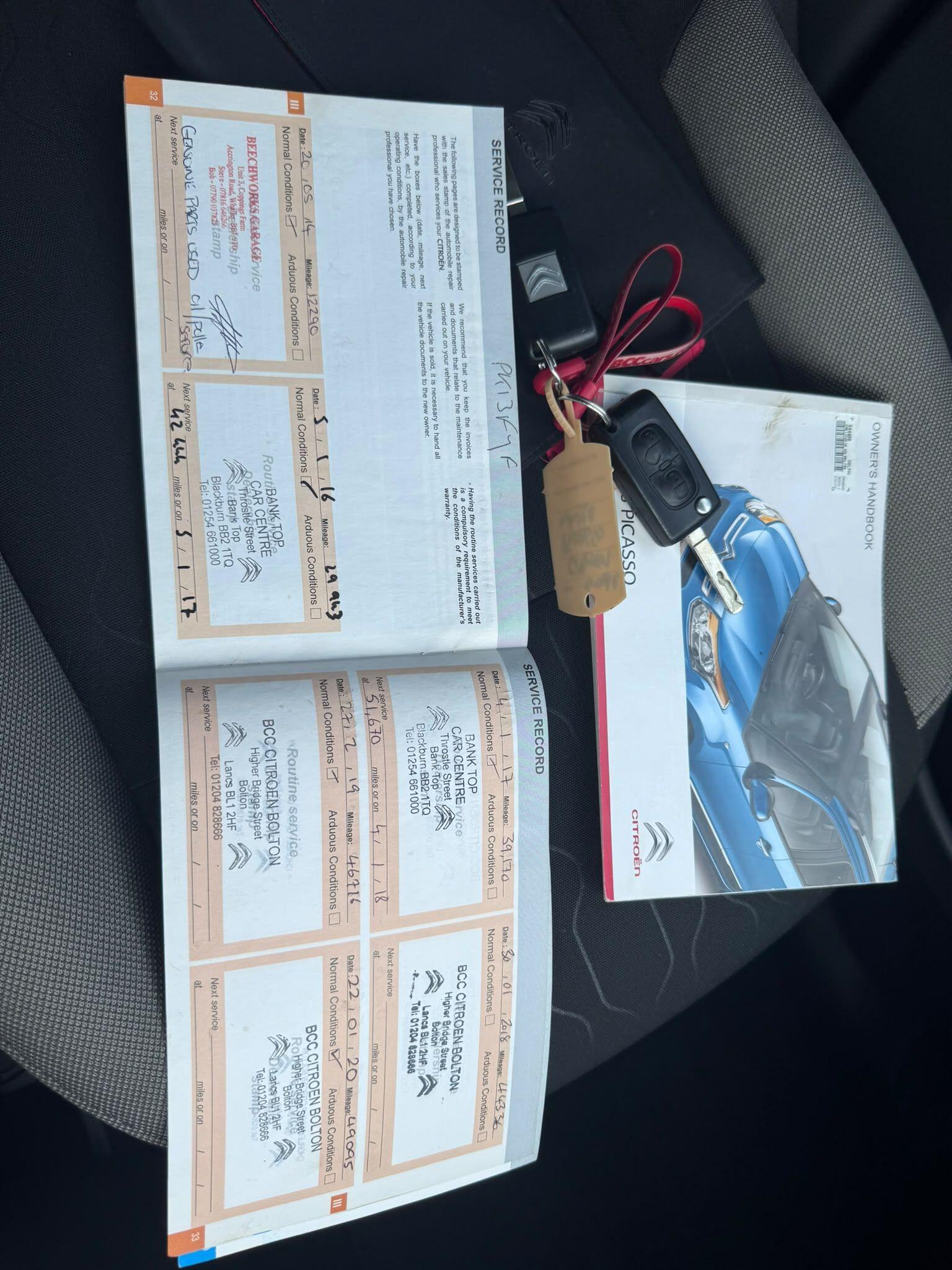 Citroen C3 Picasso view 34