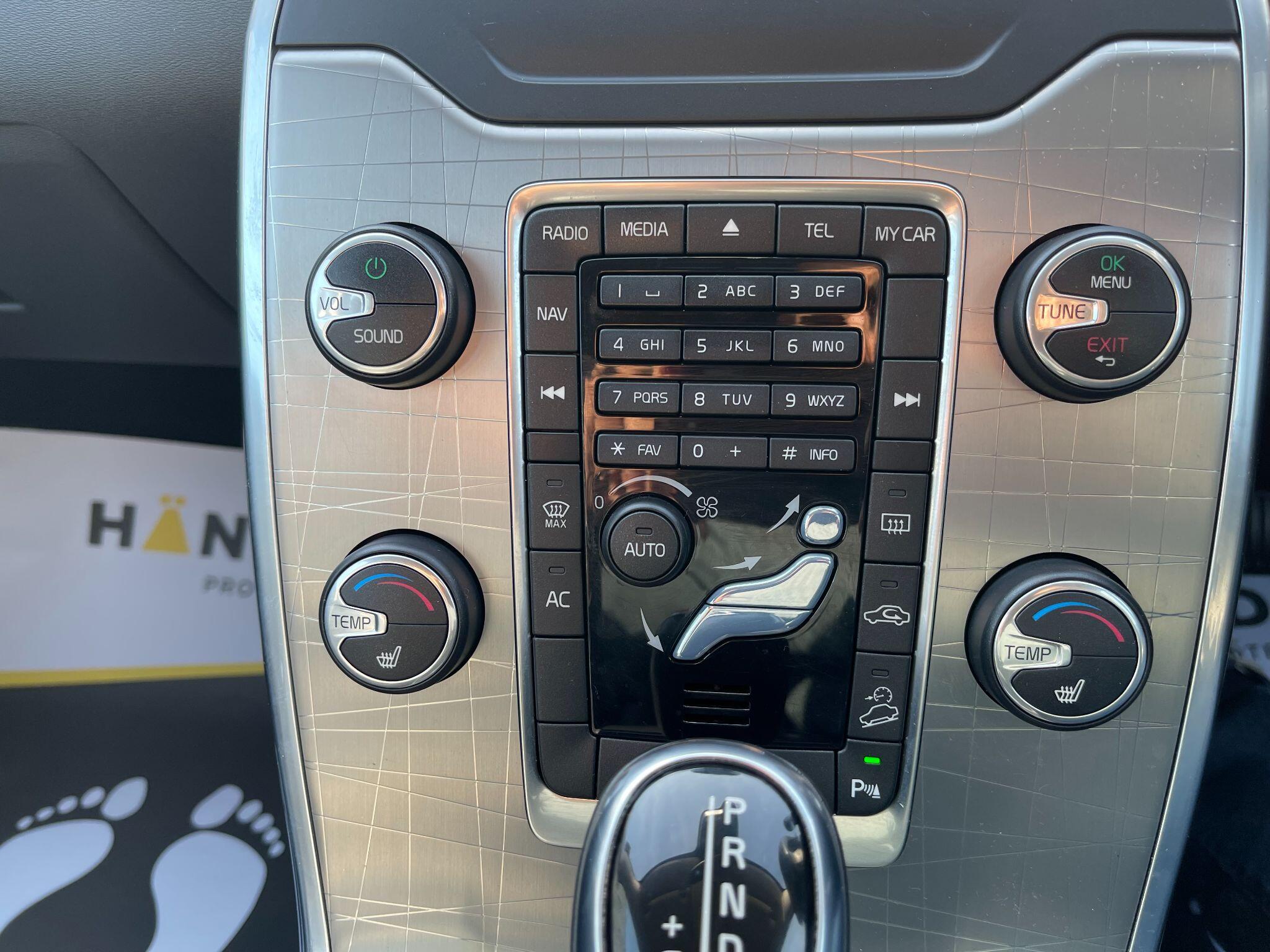 Volvo XC70 view 41