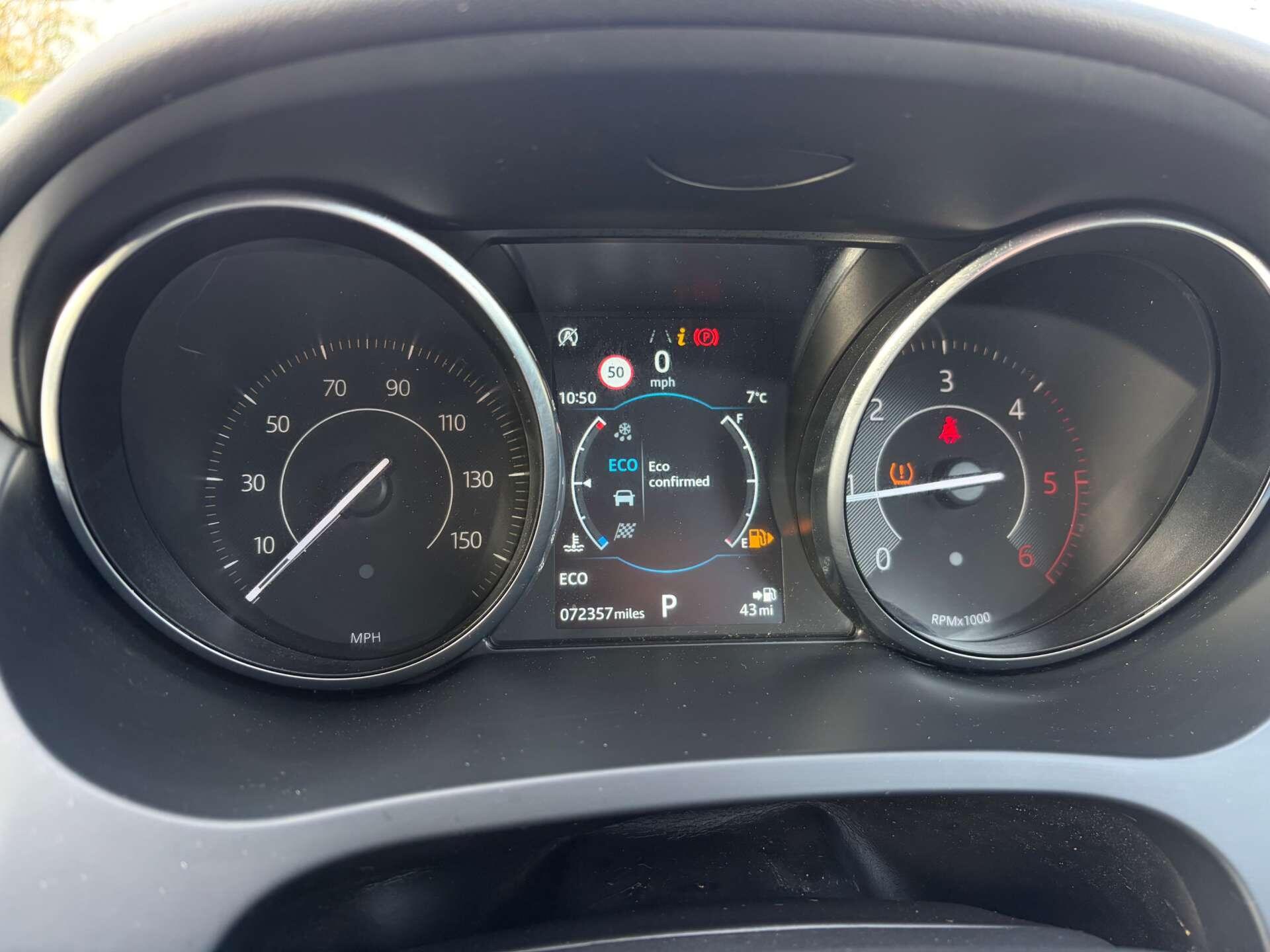 Jaguar E-Pace view 48
