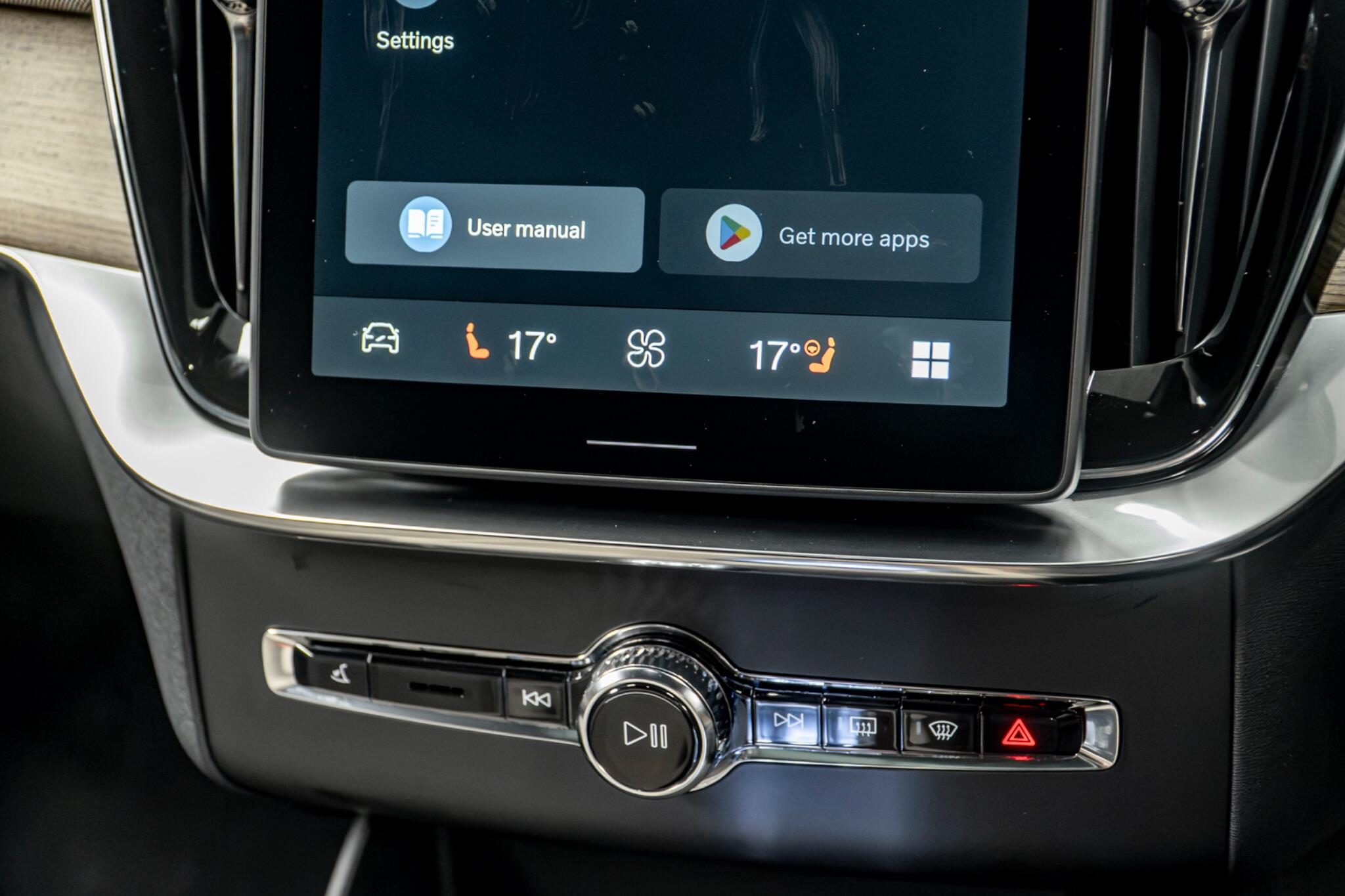 Volvo XC90 view 42