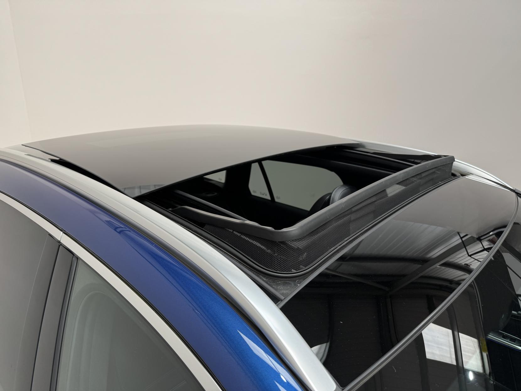 Mercedes-Benz GLC view 3