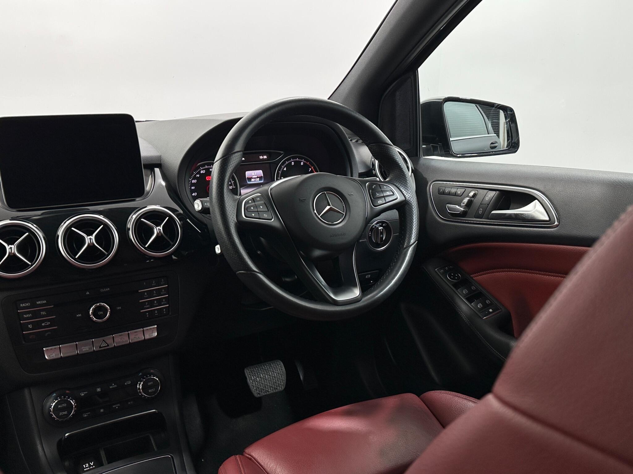 Mercedes-Benz B Class view 12