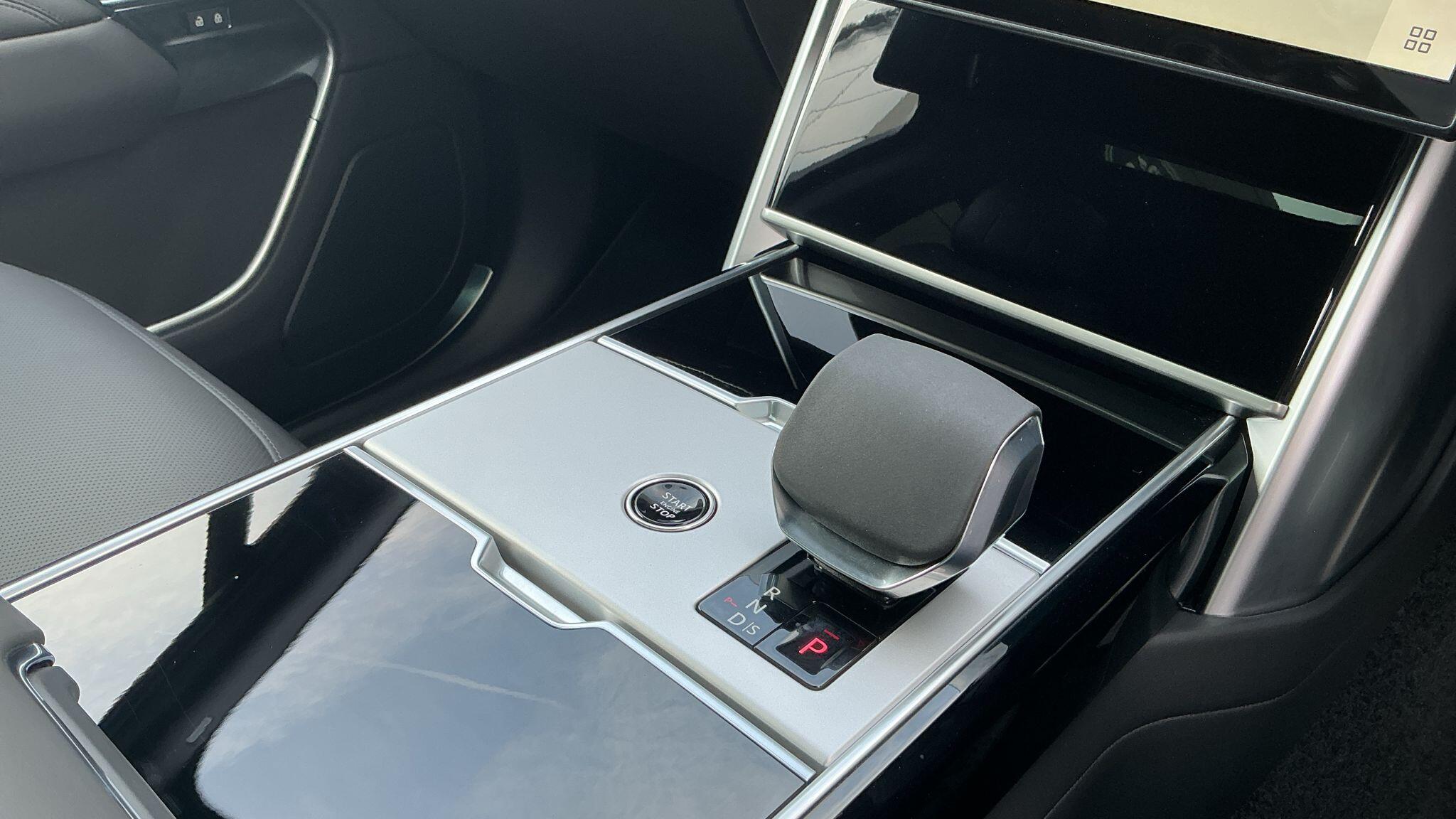 Land Rover Range Rover view 13