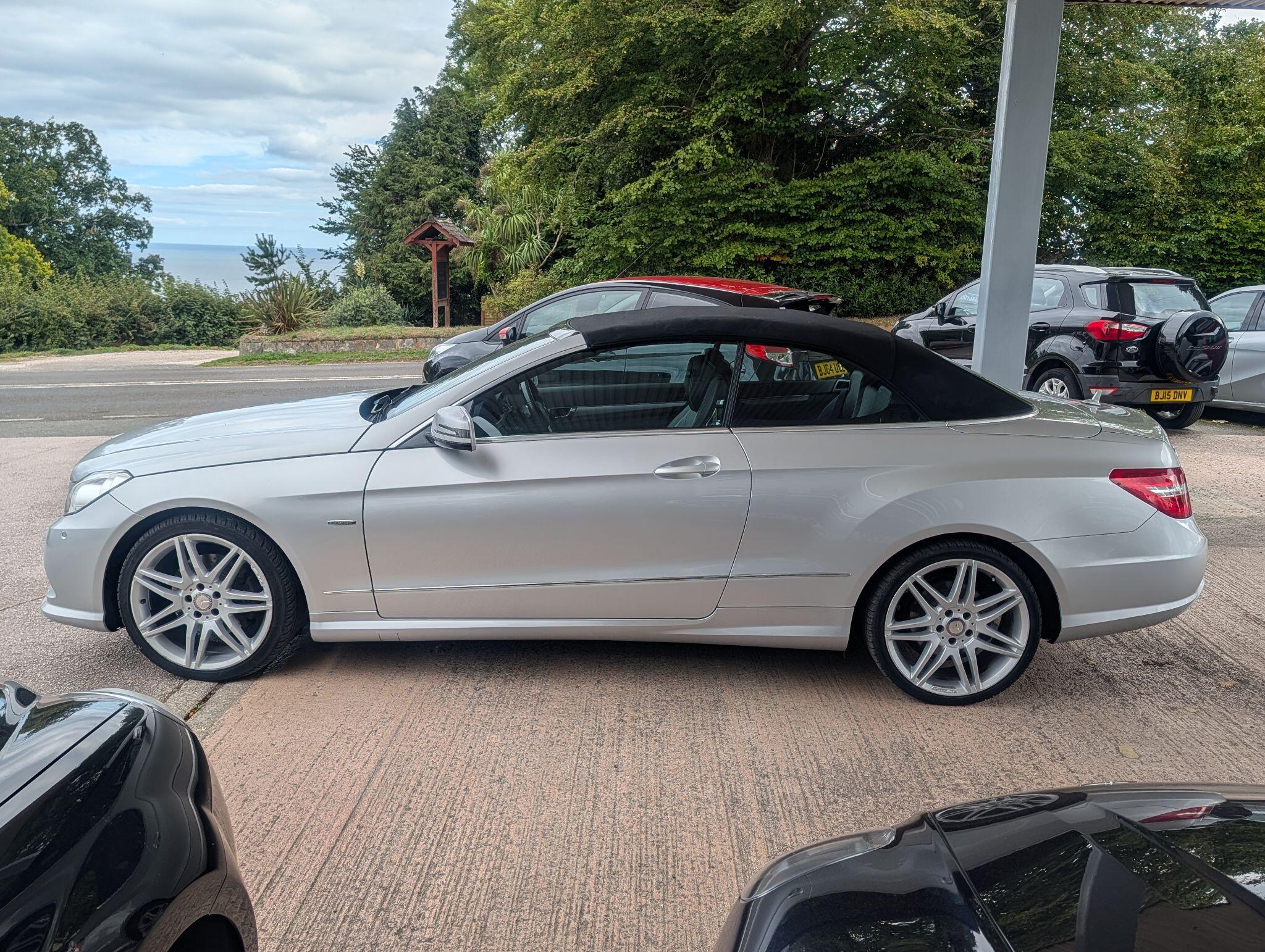 Mercedes-Benz E-Class view 16
