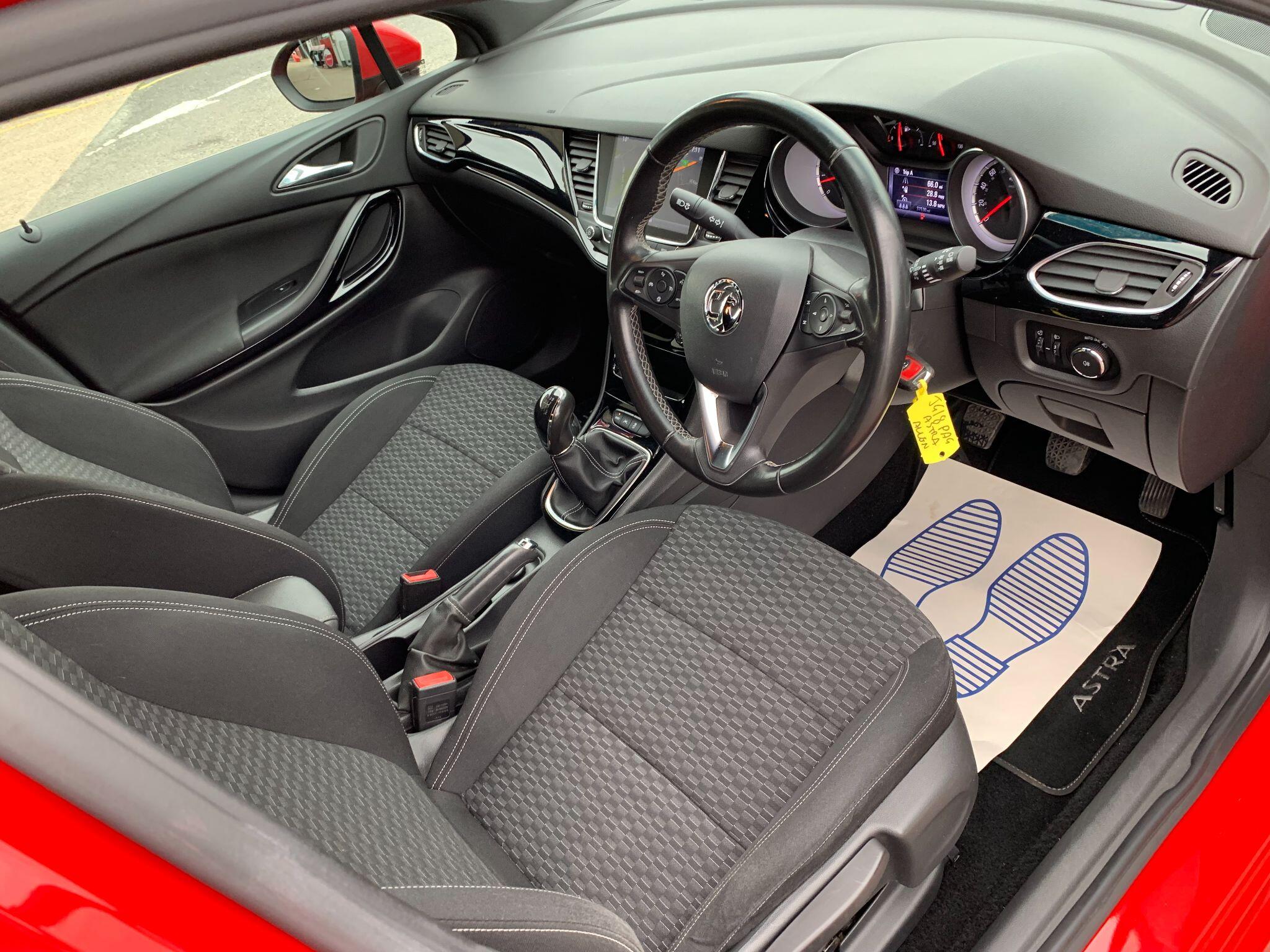 Vauxhall Astra view 14
