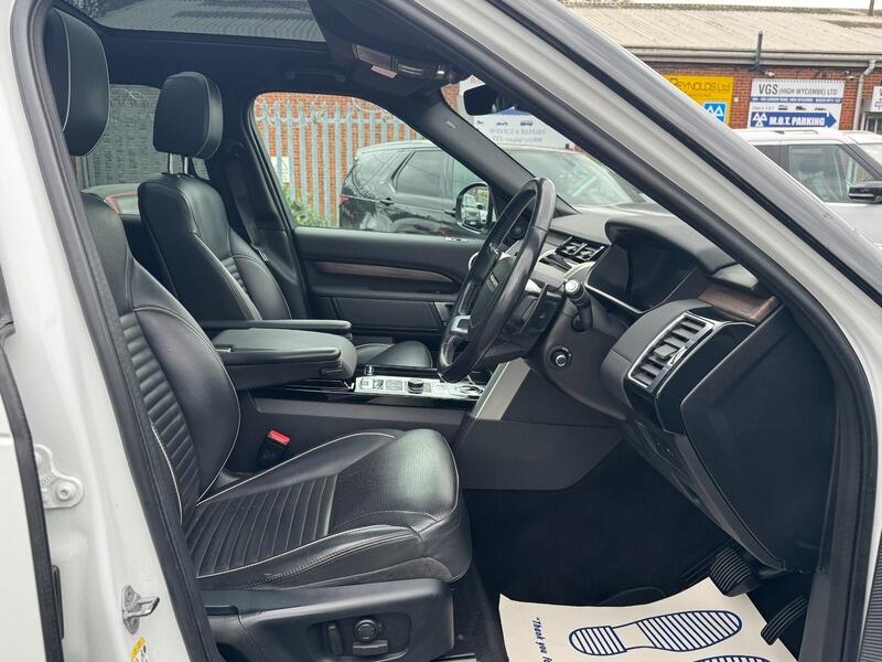 Land Rover Discovery view 27