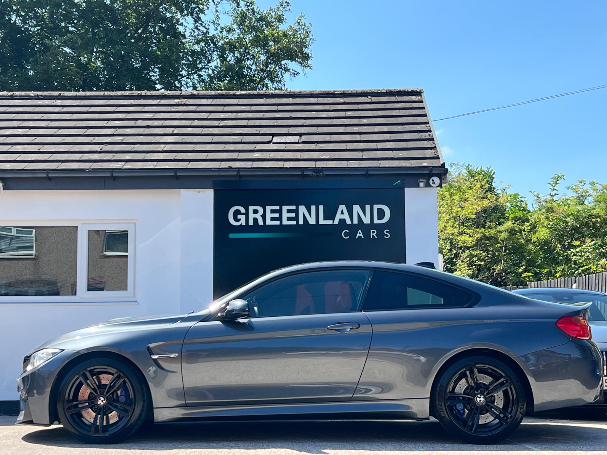 BMW M4 view 23