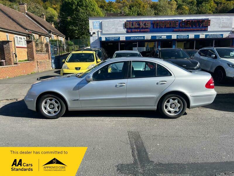 2005 Mercedes-Benz E Class image 13
