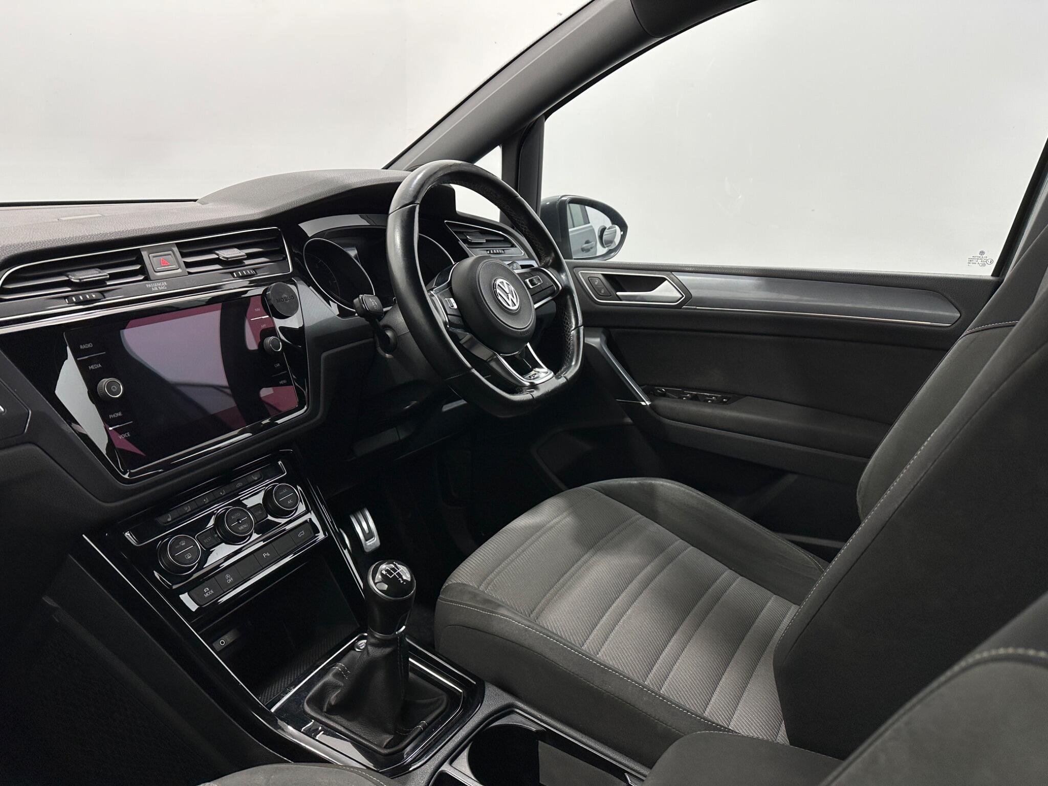 Volkswagen Touran view 31