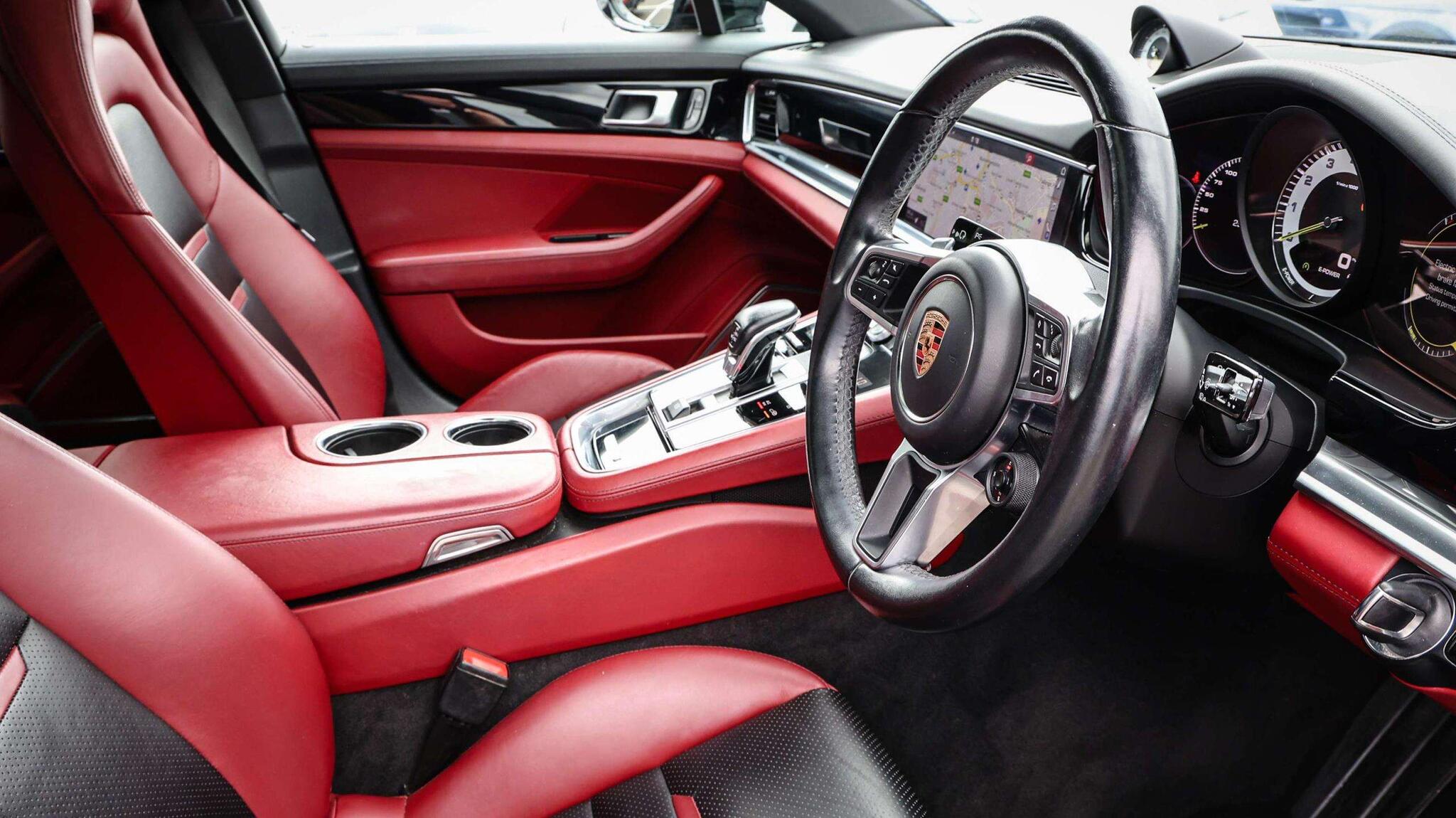 Porsche Panamera view 13