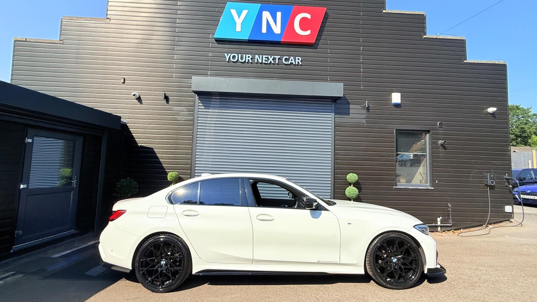 BMW 3 Series view 3