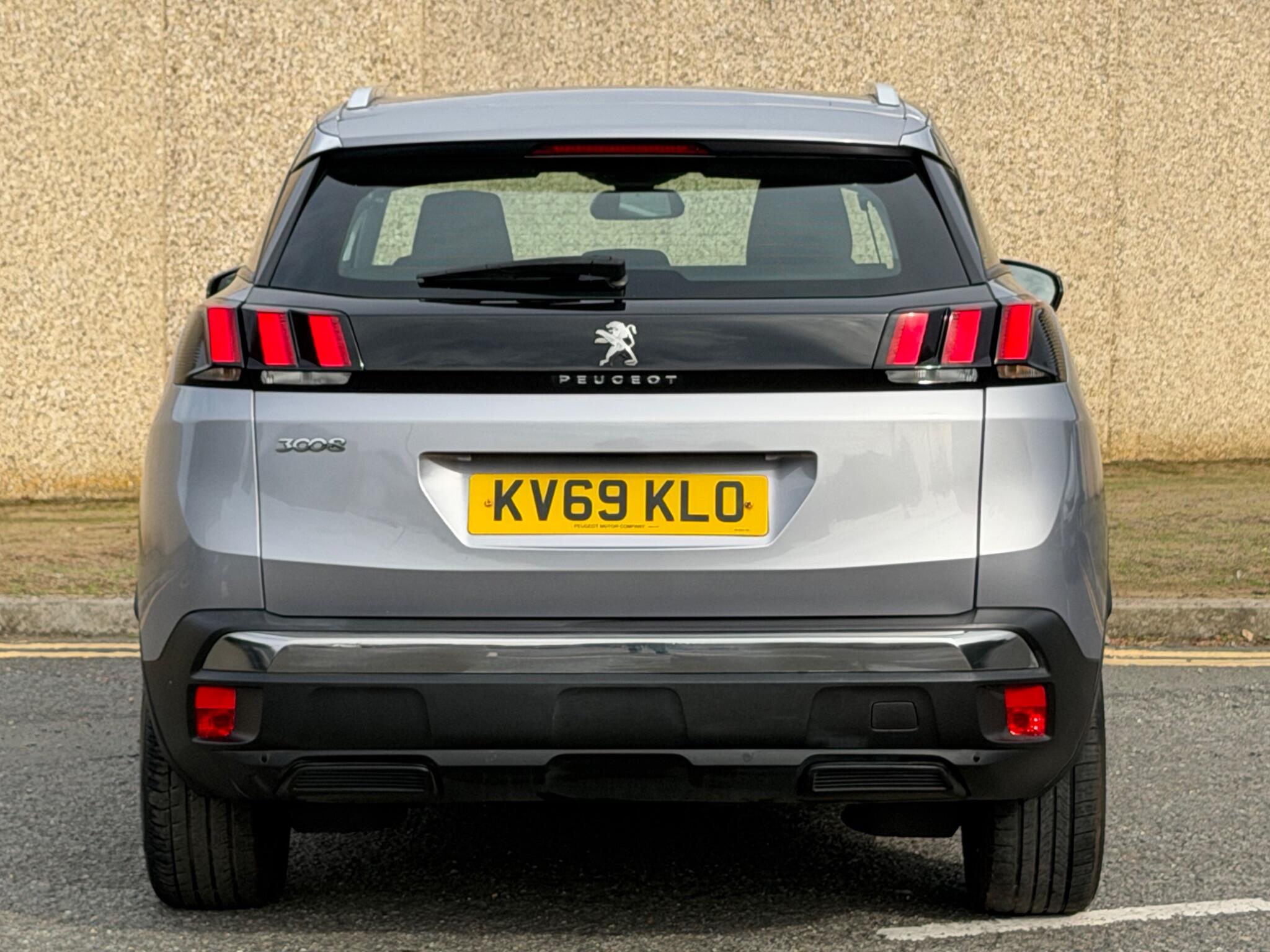 Peugeot 3008 view 8