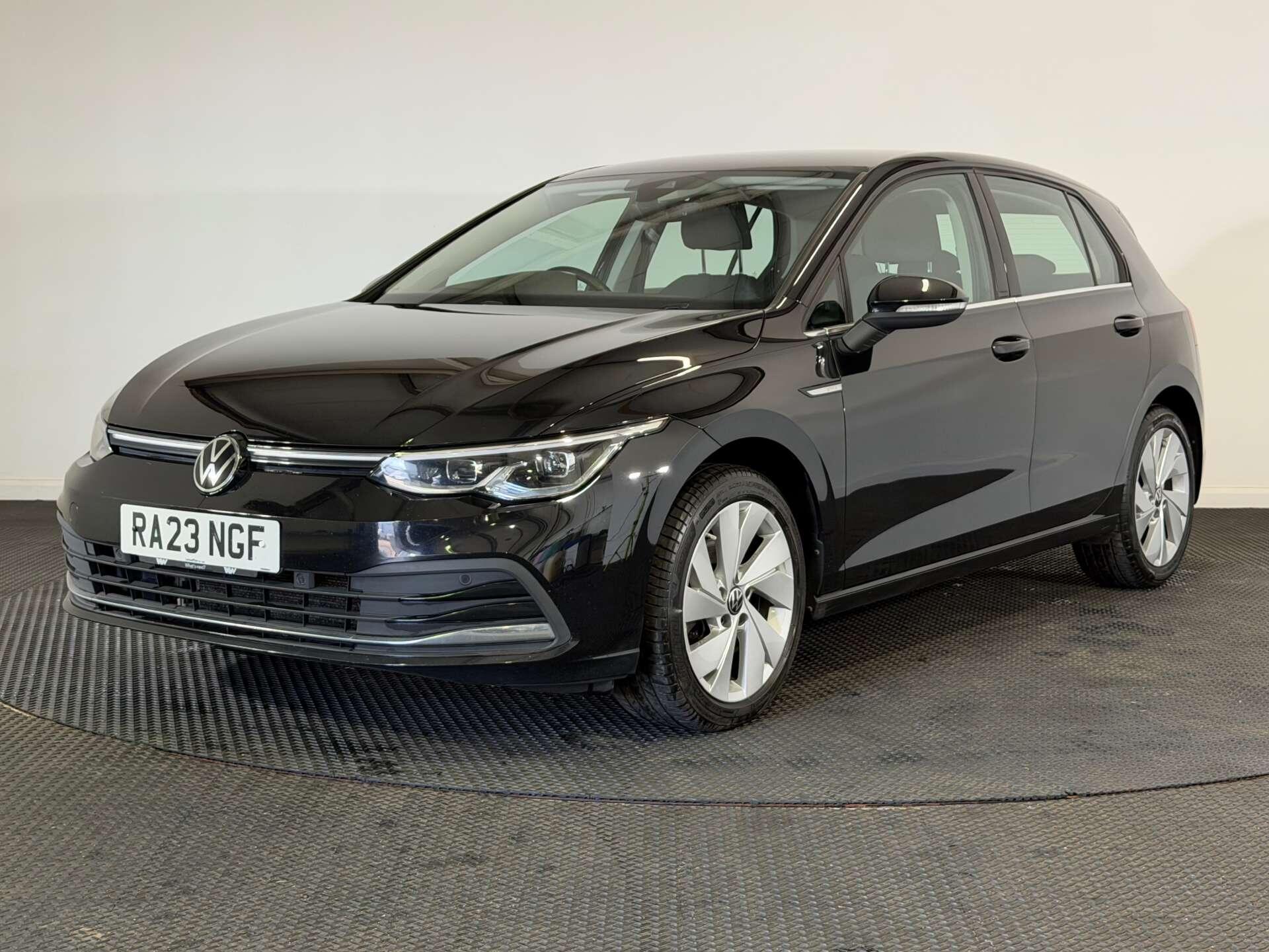 Volkswagen Golf view 3