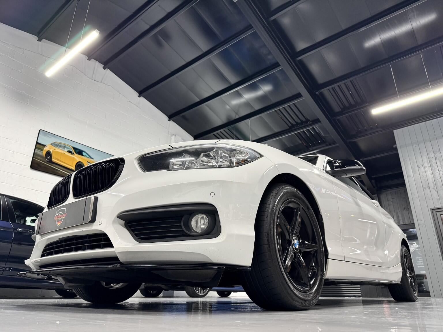BMW 1 Series view 8