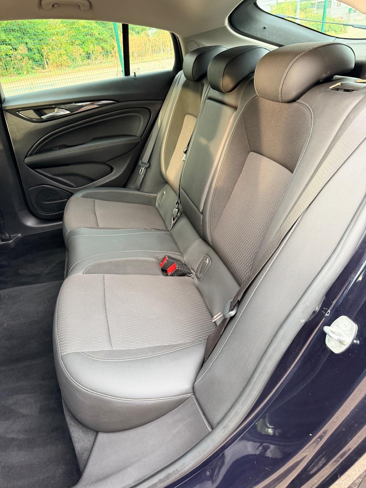 Vauxhall Insignia view 13
